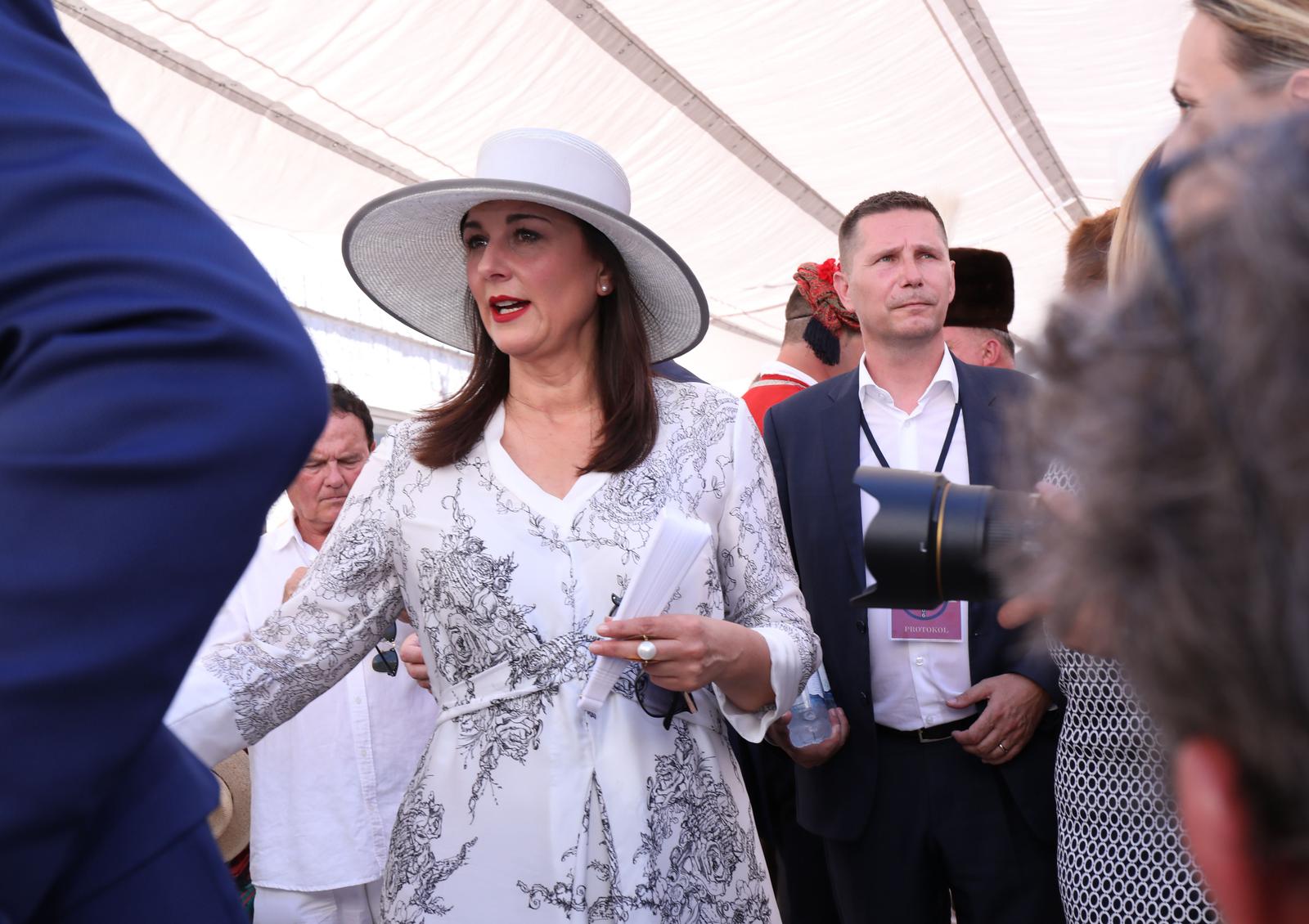 Sinj: Uzvanici na Vojvodovom prijemu u Alkarskim dvorima