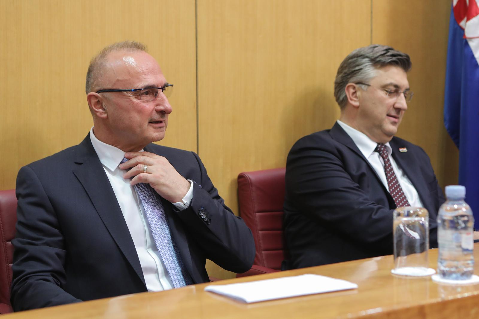 Zagreb: Rasprava u Saboru o opozivu ministra Gordana Grlića Radmana