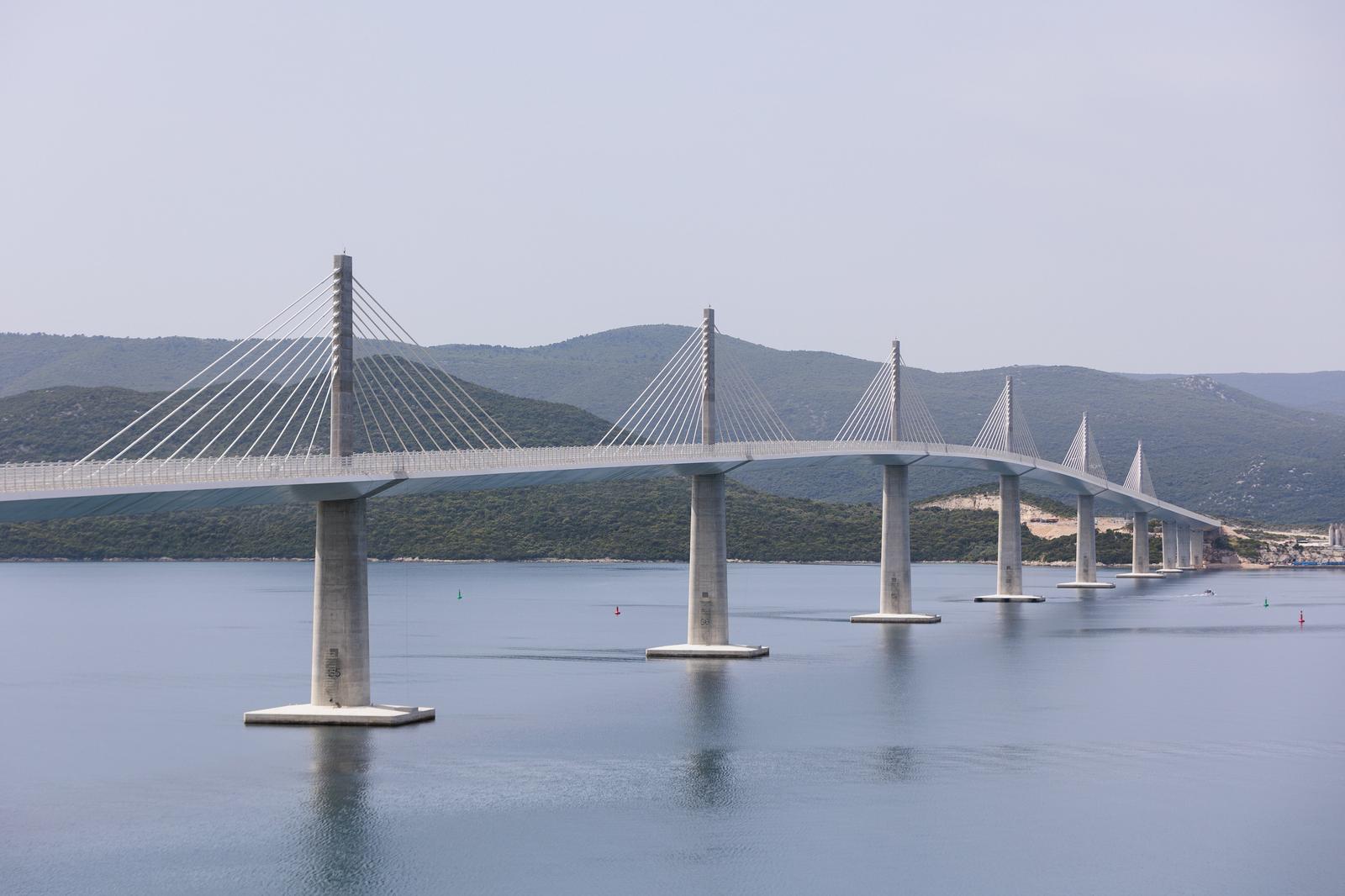 Komarna: Ministar Oleg Butković u obilasku Pelješkog mosta