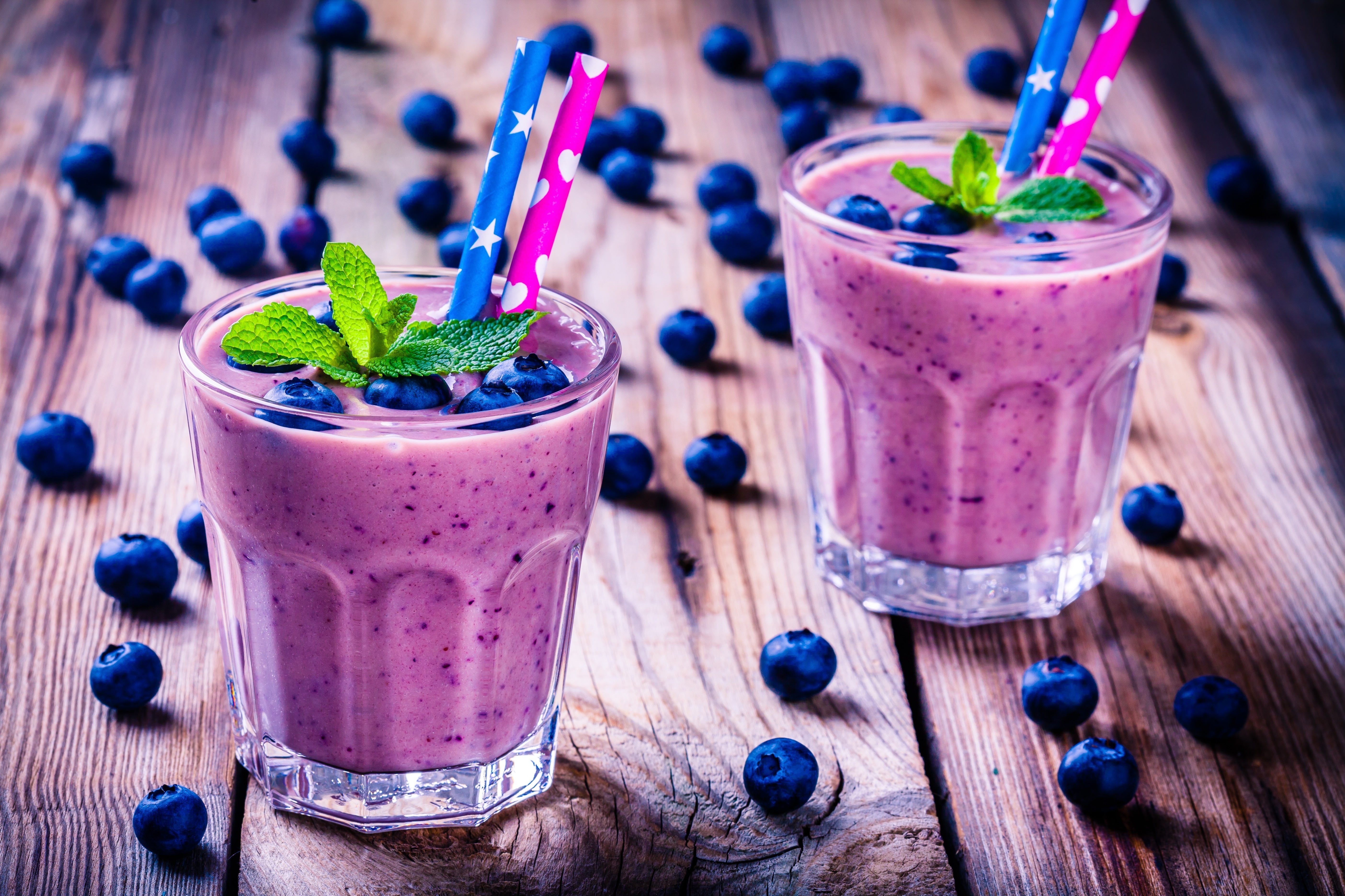 Blueberry,Smoothie,With,Mint,In,A,Glass,On,A,Rustic