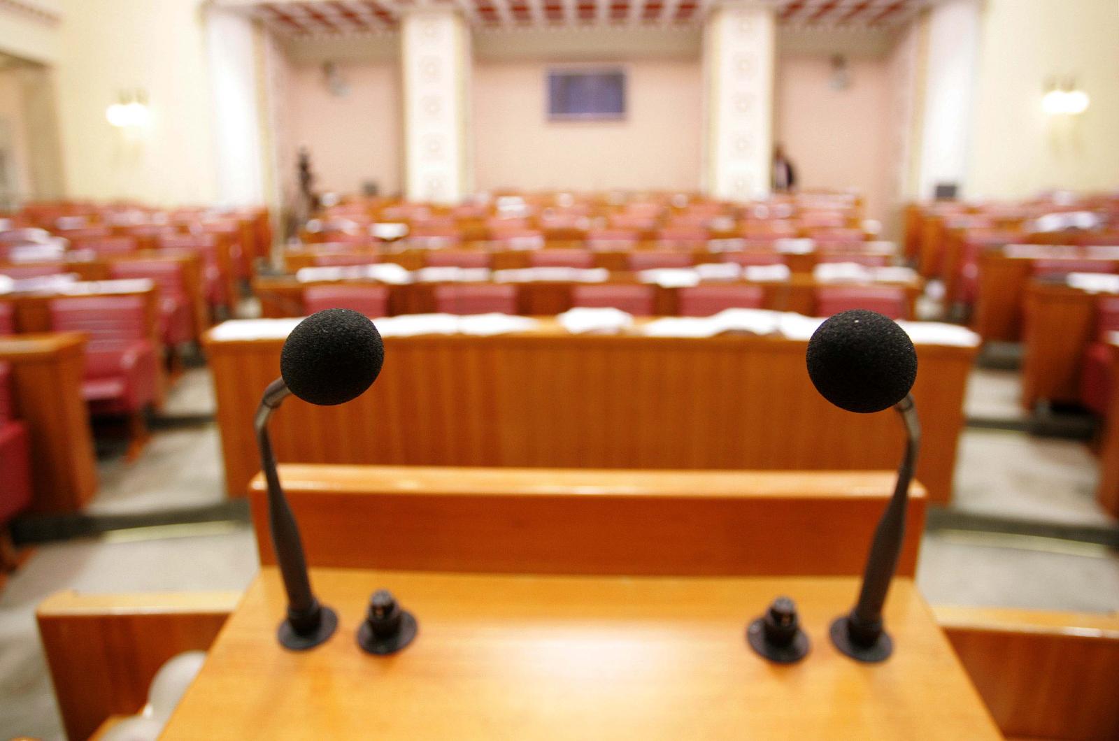 ARHIVA - Zagreb: Zastupnici 6. saziva Hrvatskog sabora