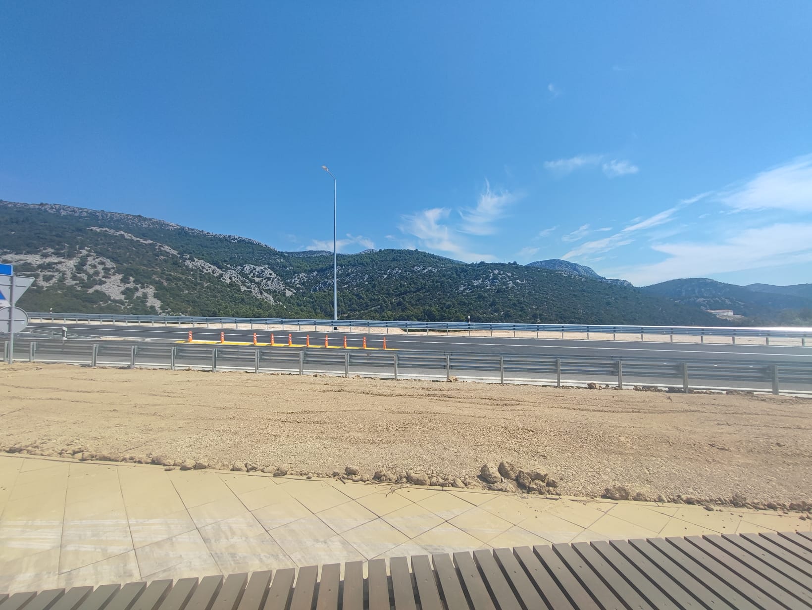 N1 / Božidar Lončar