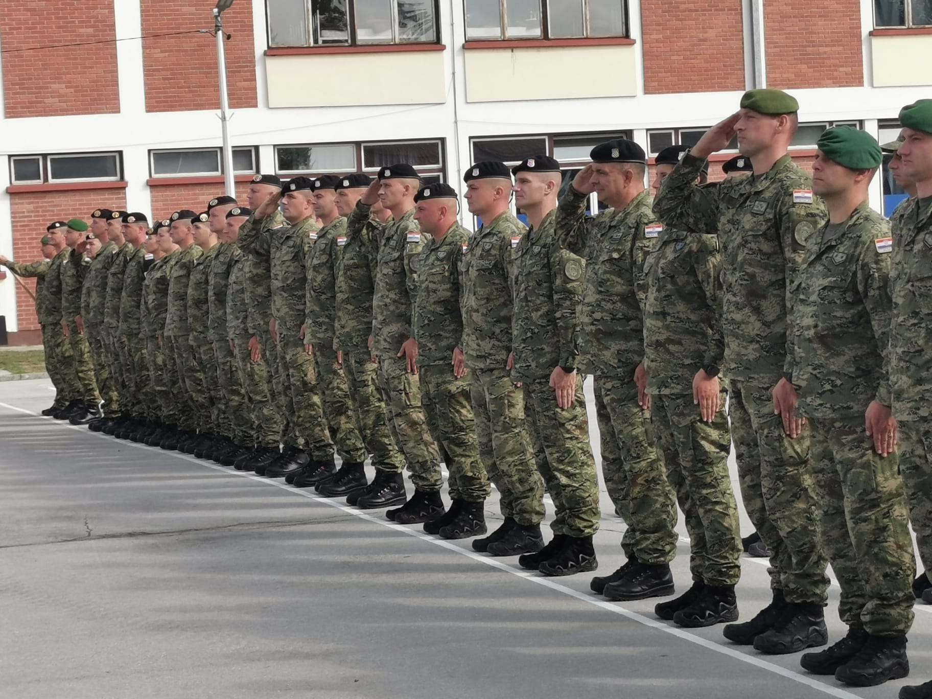 hrvatska vojska, hv, vojnici, pozdrav domovini,