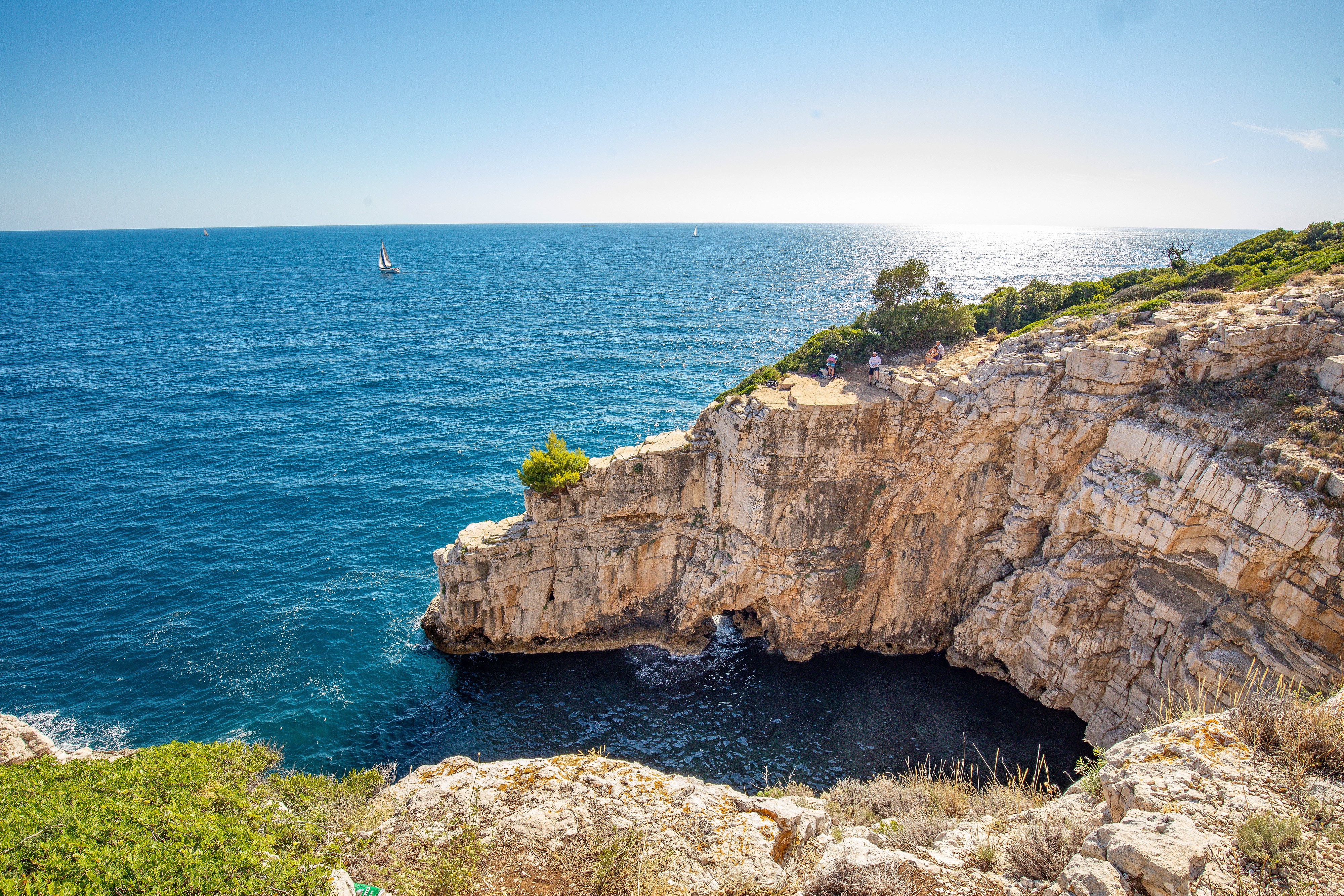 Pulske plaže pune su turista