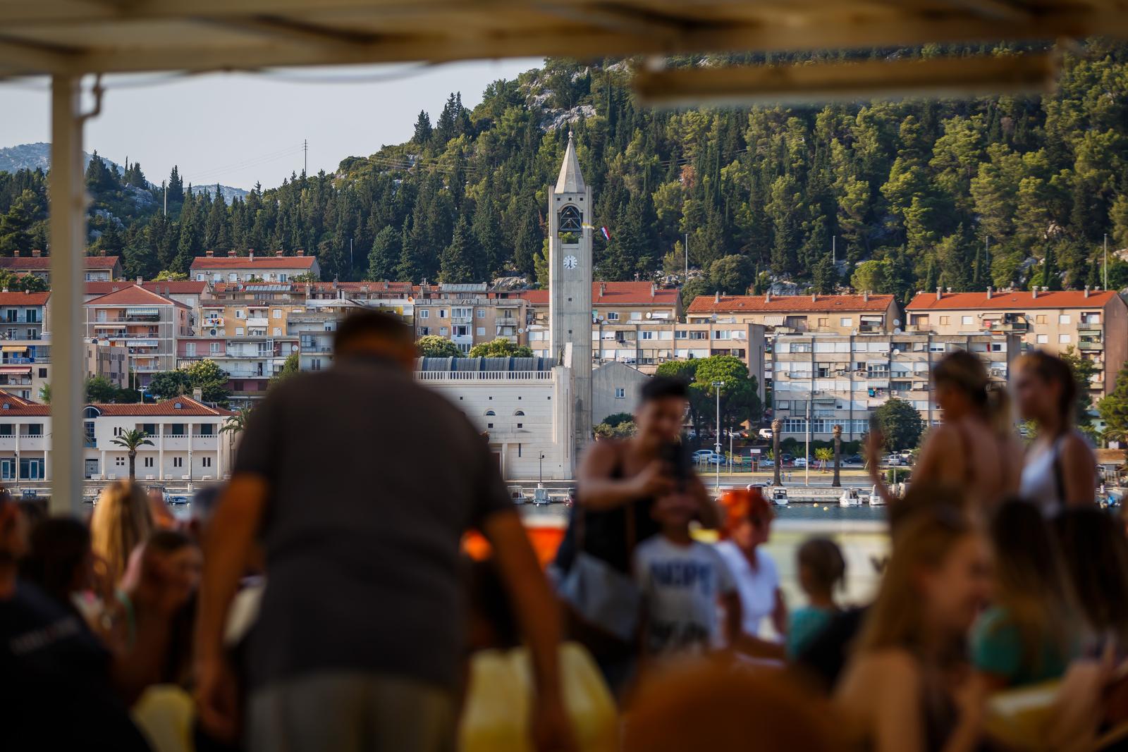 Ploče: Polazak posebnog trajekta s kojeg će se gledati vatromet