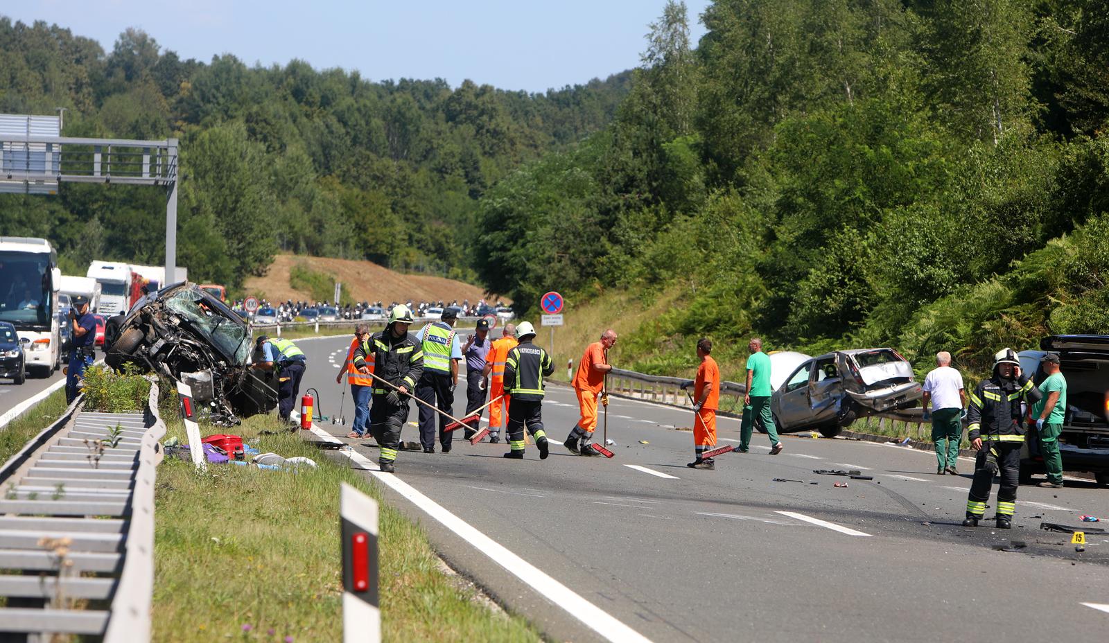 U prometnoj nesreći na autocesti A1 poginula jedna osoba, više ih je ozlijeđeno