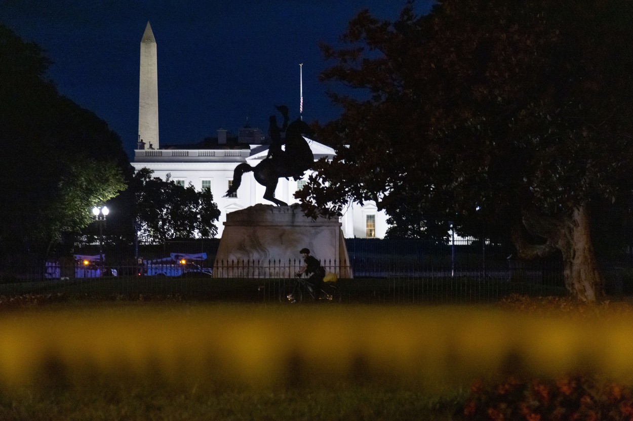 Lightning Strike Near White House, Washington, d.c., United States - 04 Aug 2022