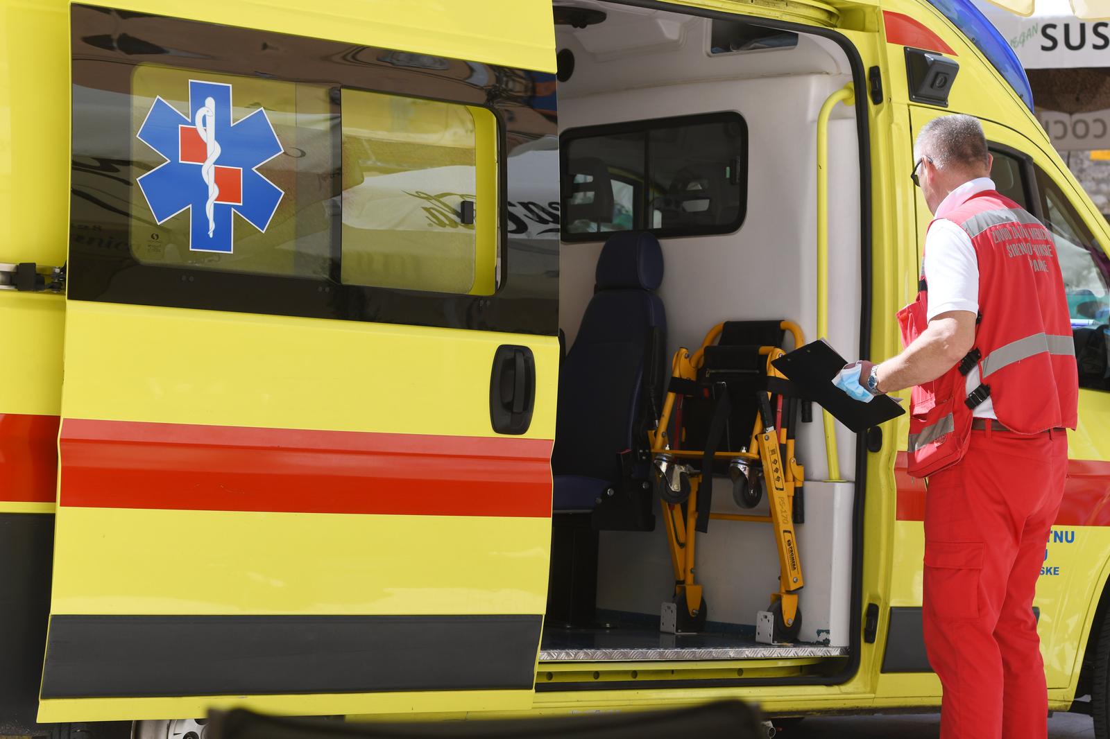 ibenik: Djelatnici hitne pomo?i imaju sve vie posla zbog velikih vru?ina