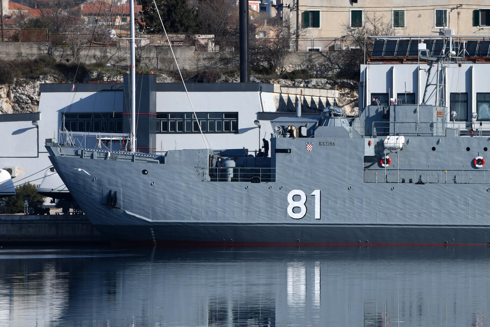 Vojni brod Cetina 81 u remontnom brodogradilištu u Šibeniku