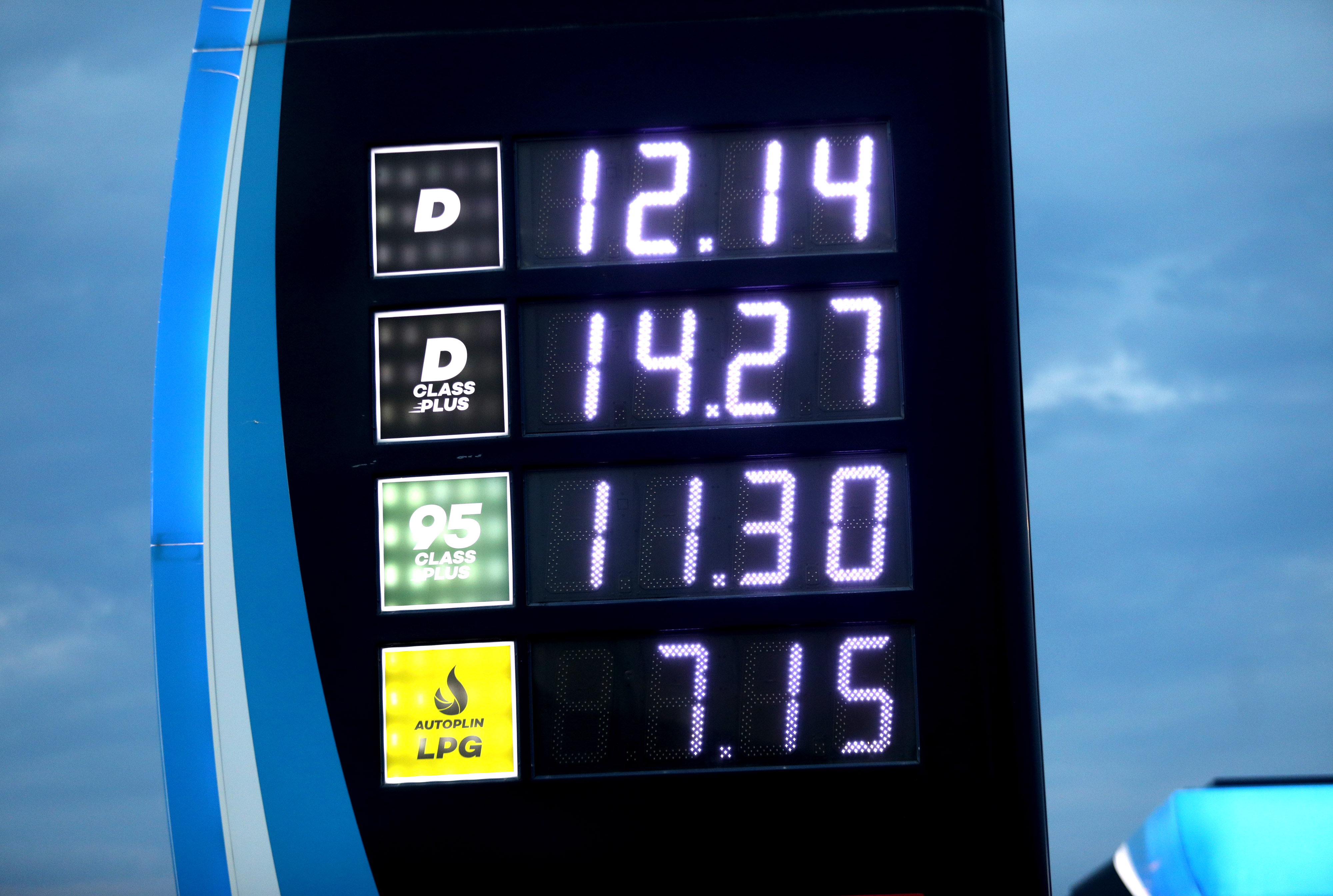 Od ponoći niže cijene goriva na benzinskim postajama