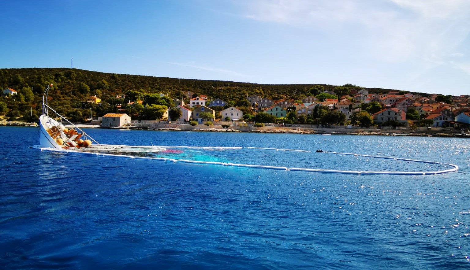 jahta, otok unije, potonuće