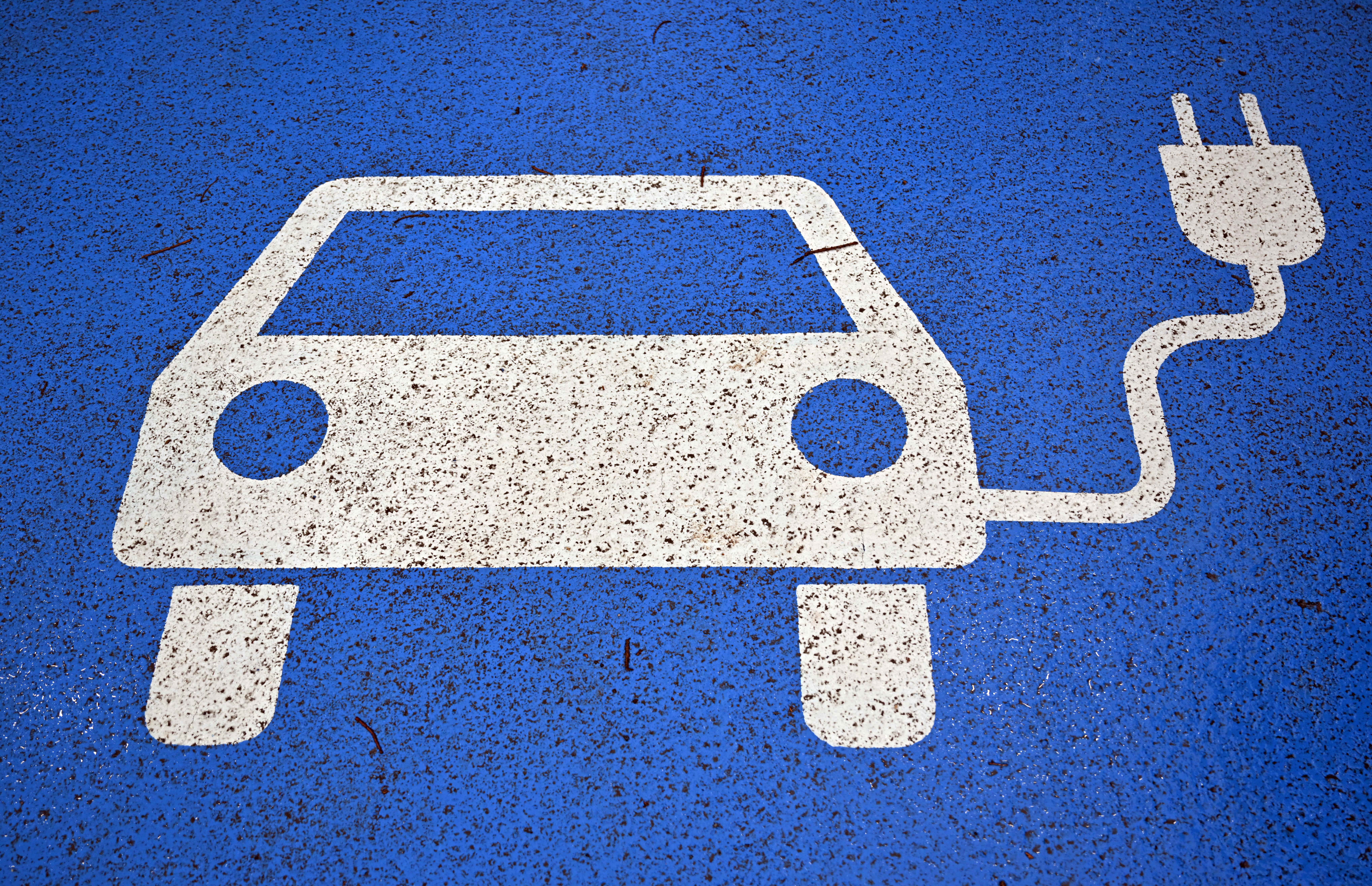 Elektricni automobil