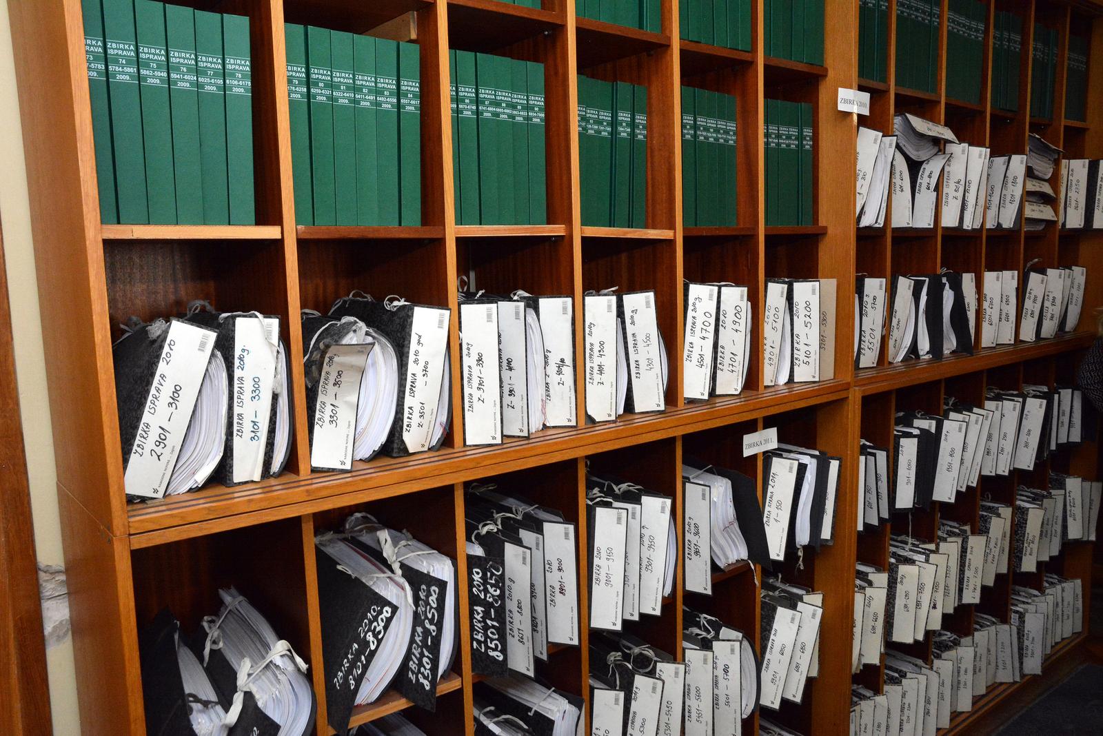 Zemljišnoknjižni odjel Općinskog suda u Slavonskom Brodu, gruntovnica