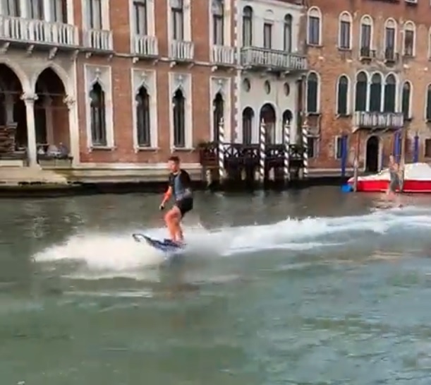 venecija surferi