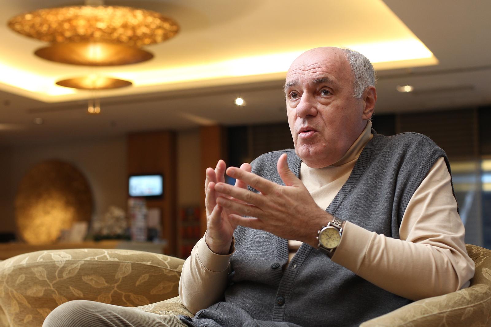 Zagreb: arko Puhovski, politi?ki analiti?ar i politolog