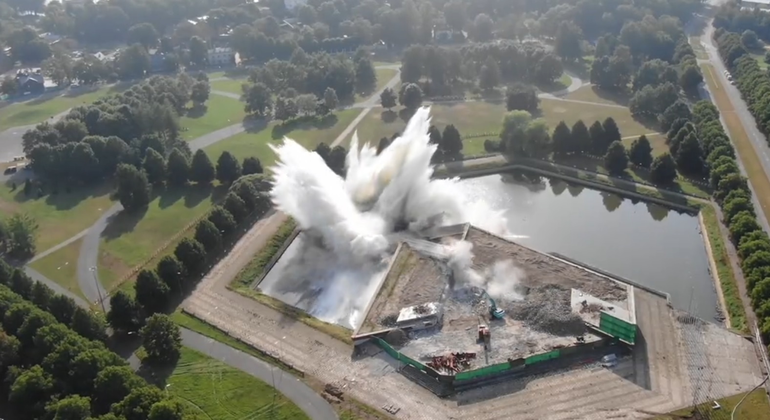 rušenje sovjetskog spomenika, rigažđ