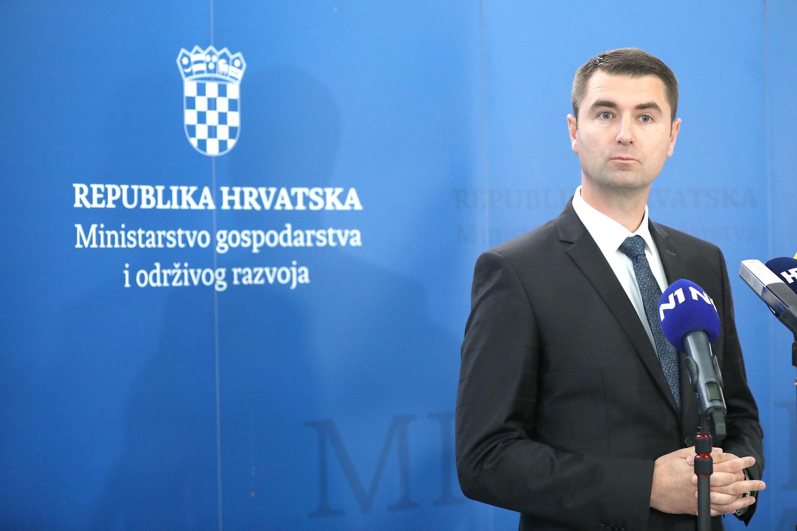 Zagreb: Ministar gospodarstva Davor Filipović otkrio nove cijene goriva