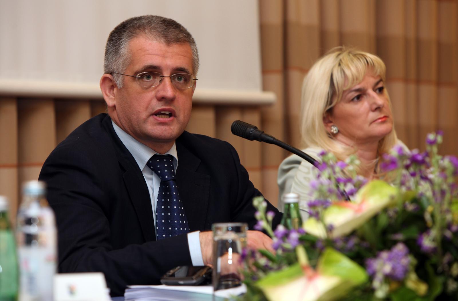 Zagreb: upanijska skuptina u hotelu International