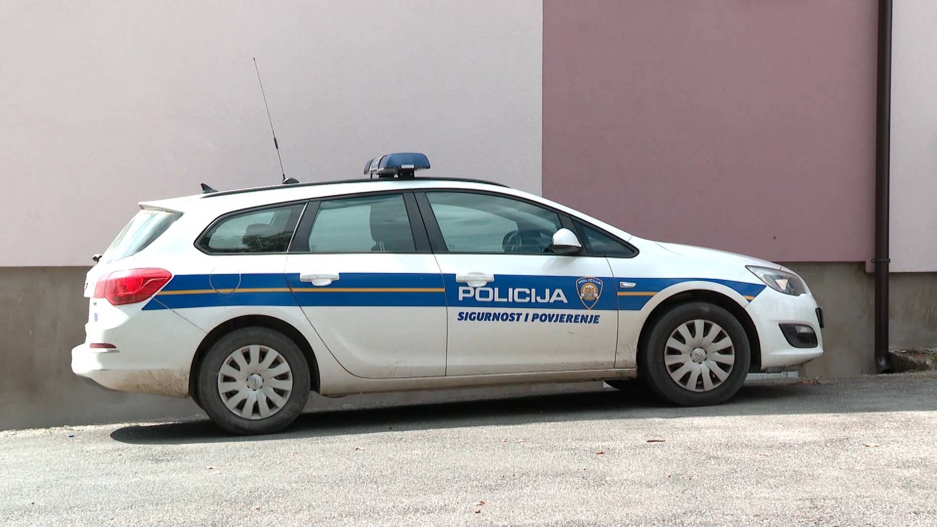 policija, policijski auto