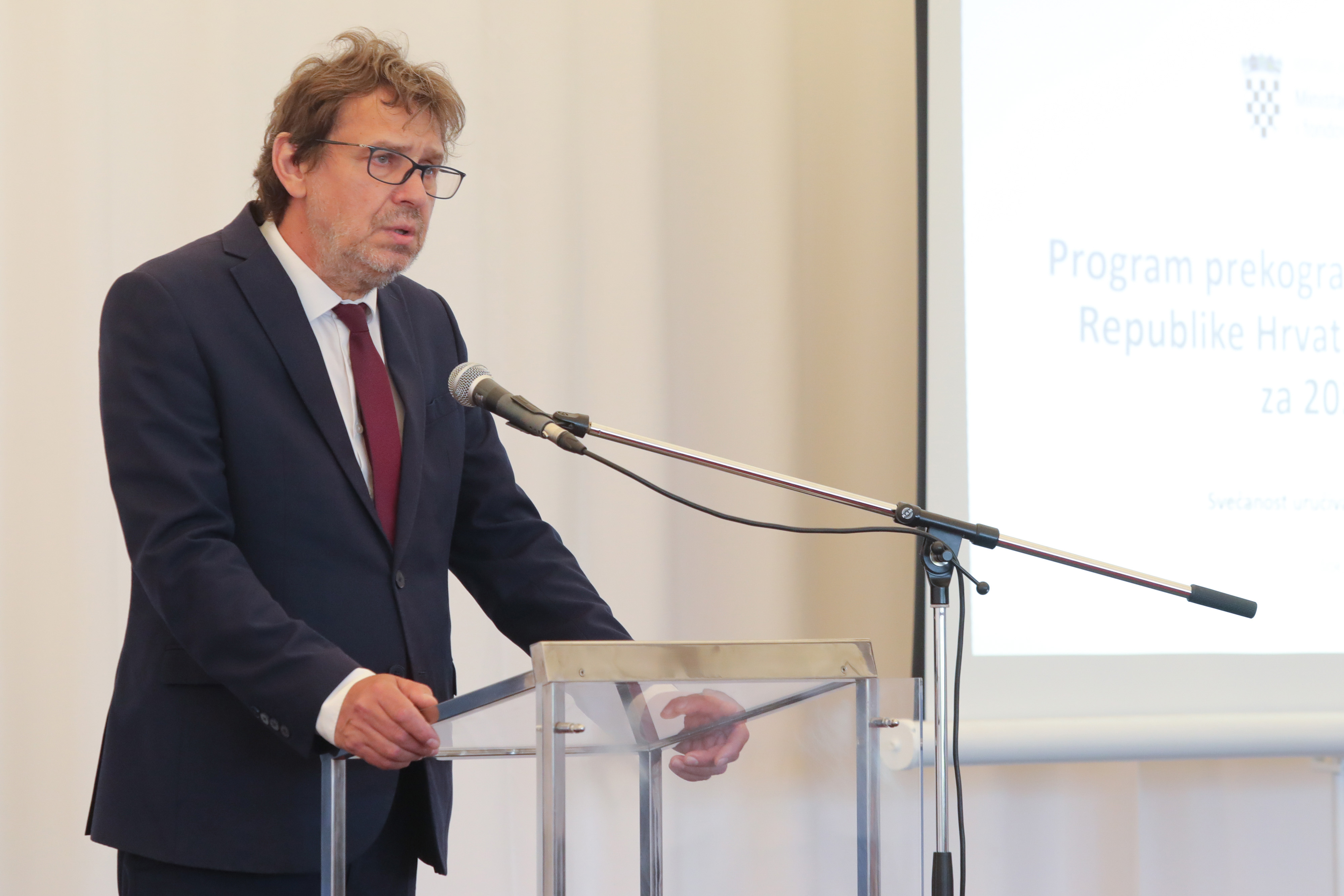 U Iloku svečano uručeni ugovori o suradnji između Hrvatske i Republike Srbije