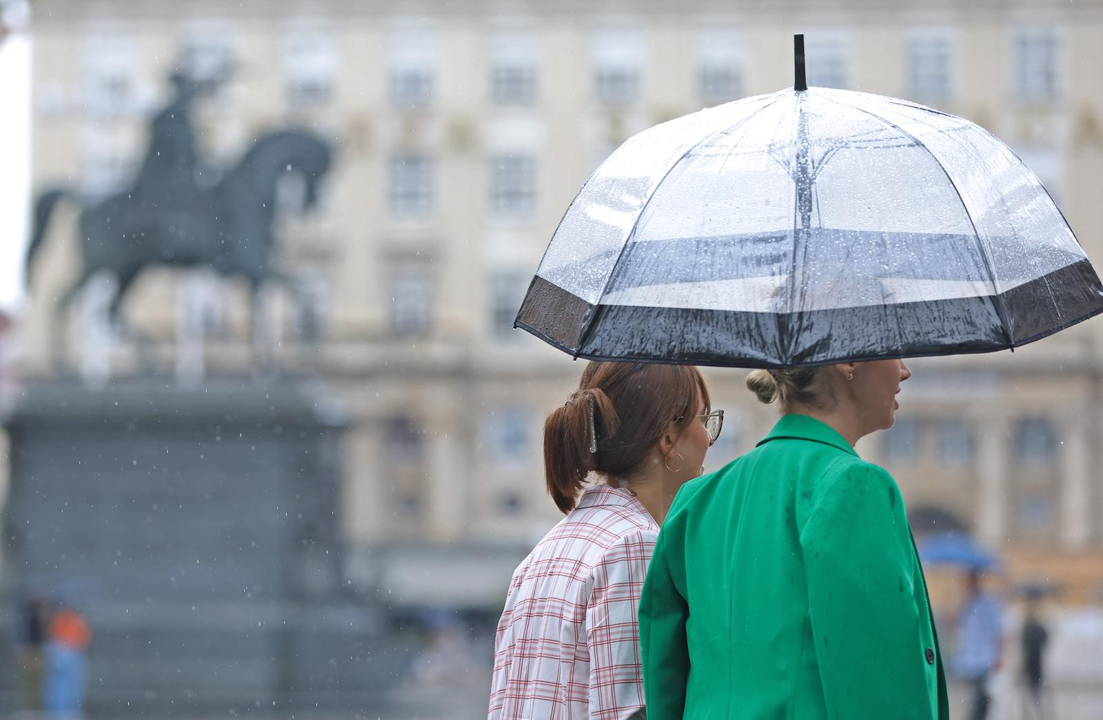 Zagreb: Kišni i prohladni dan u središtu grada