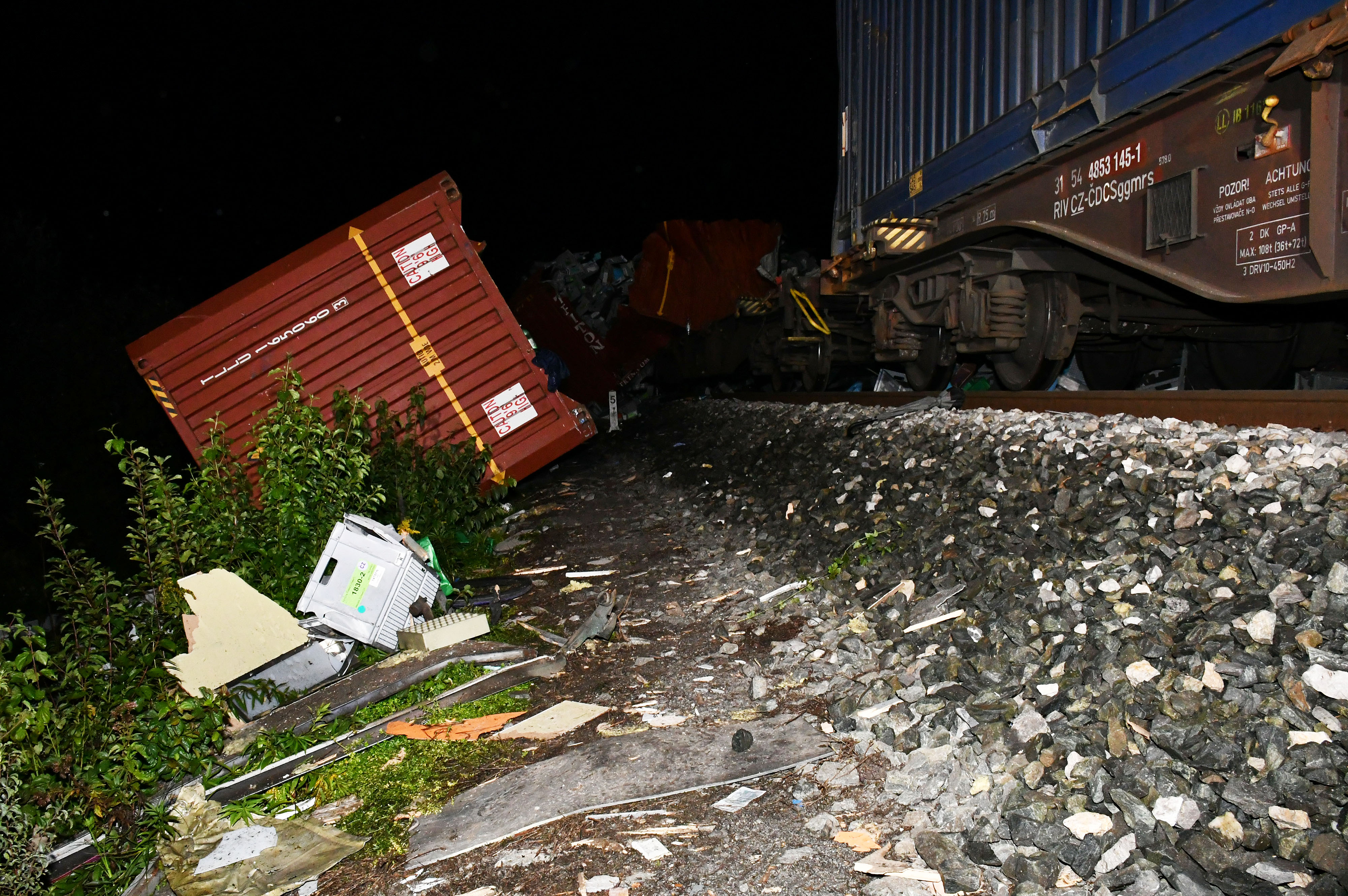 Rajić: U sudaru putničkog i teretnog vlaka poginule tri osobe, a ozlijeđeno ih je 11