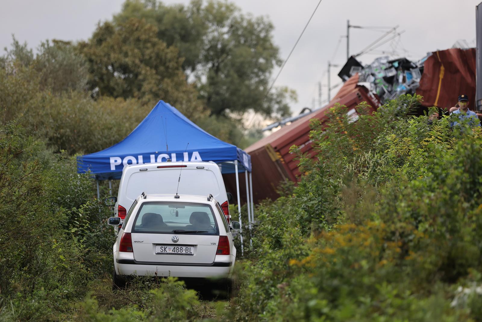 Novska: Očevid na mjestu sudara putničkog i teretnog vlaka