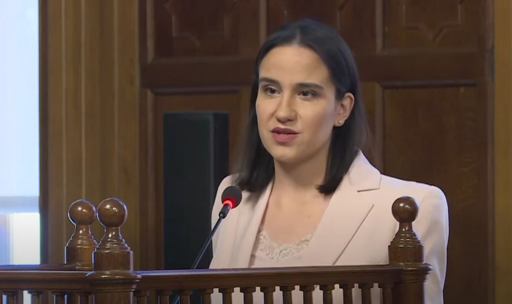 1635331625-benjamina