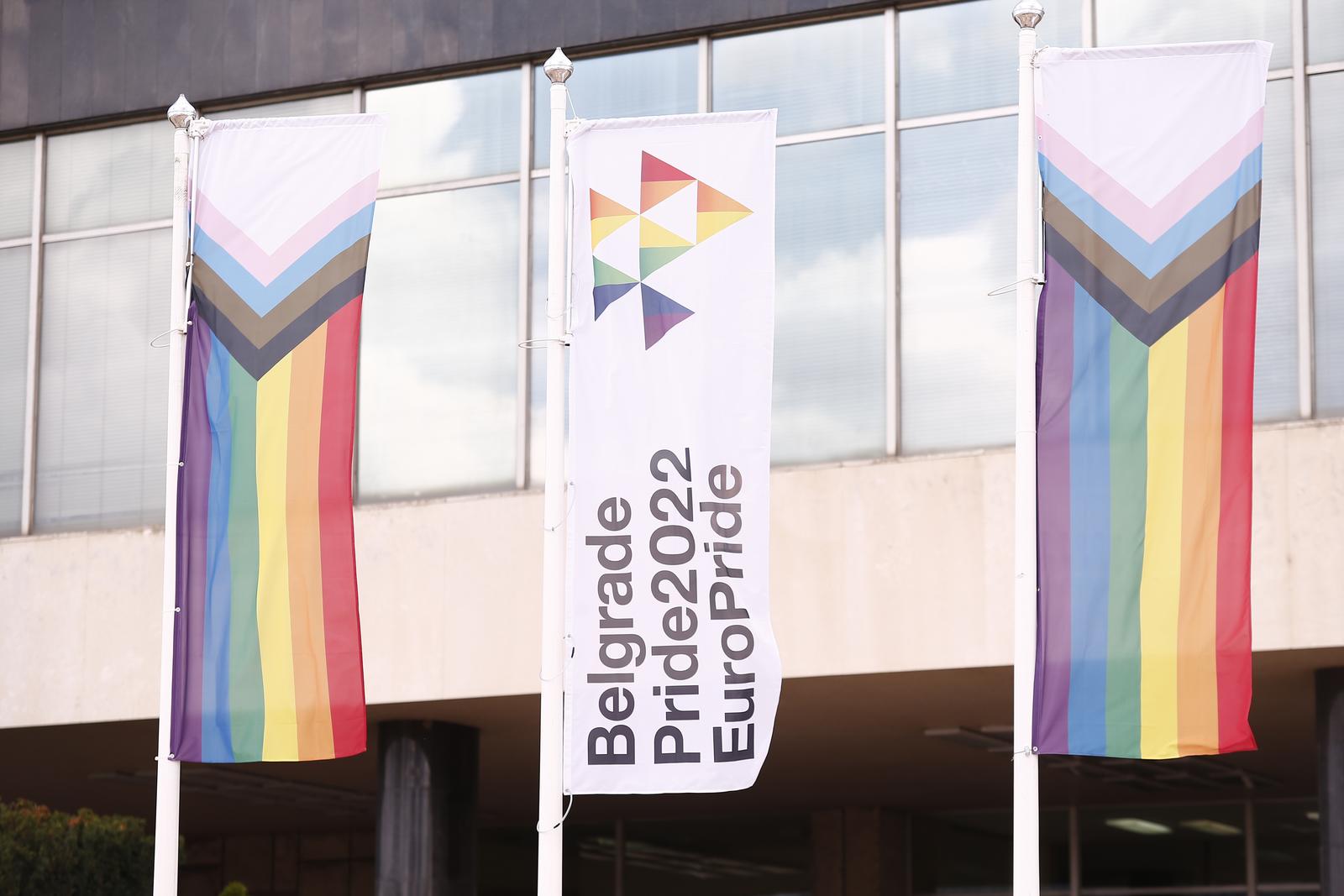 Beograd: Podizanjem zastave ispred Palate Srbije otvoren Europrajd 2022.
