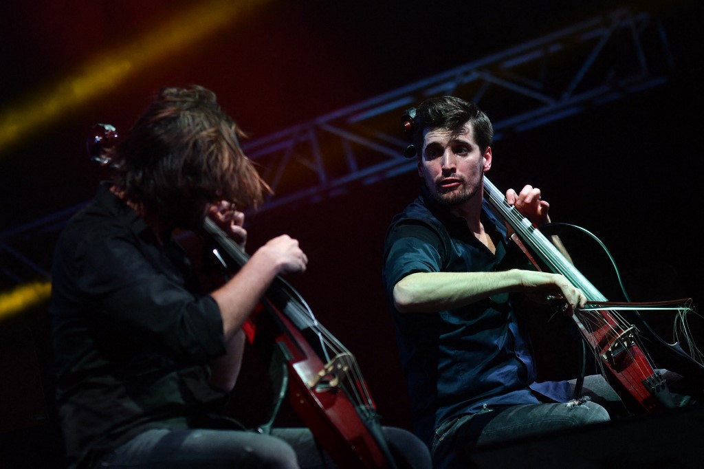 2cellos