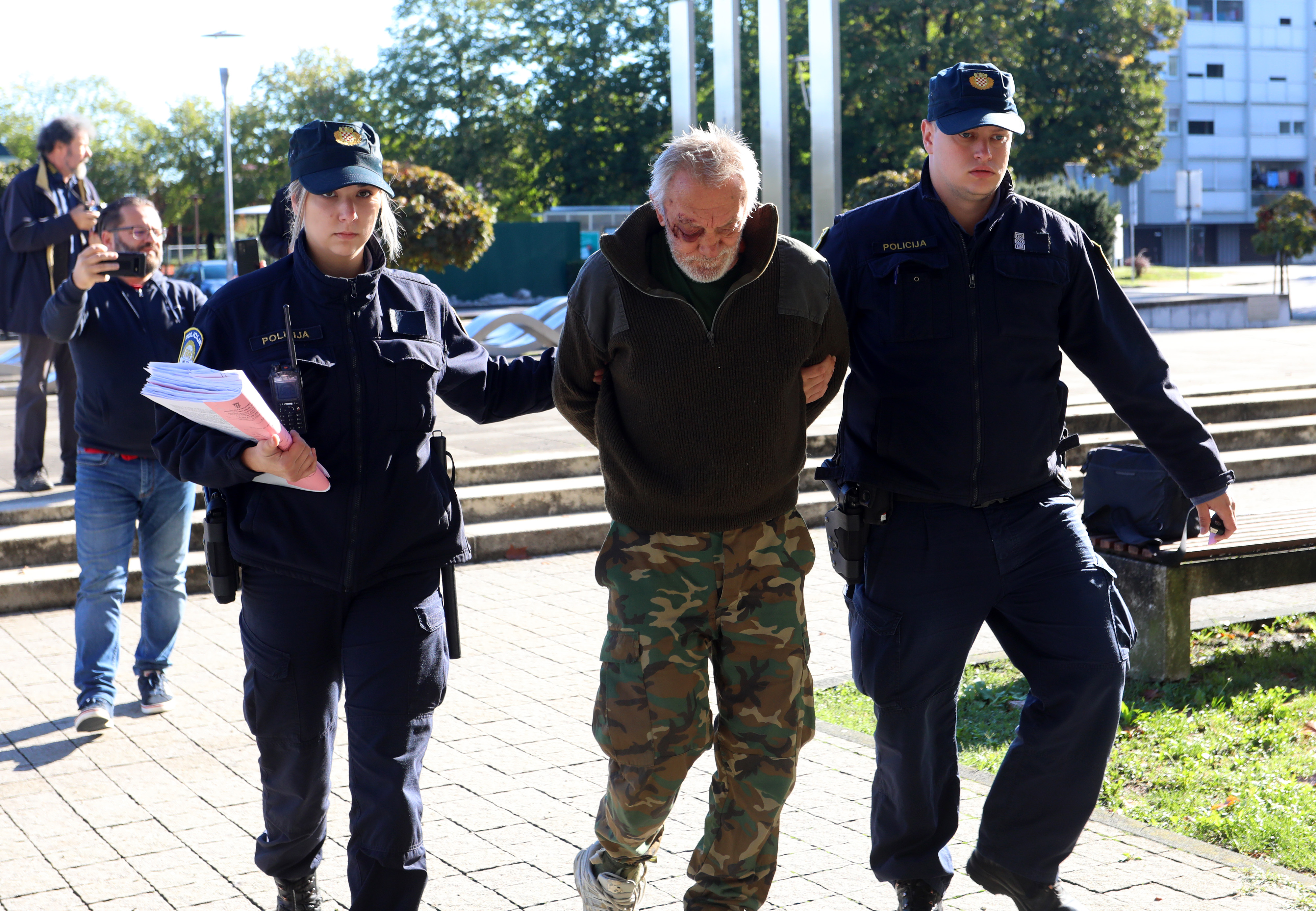 Karlovac: Privođenje osumnjičenog za ubojstvo na Lemić Brdu