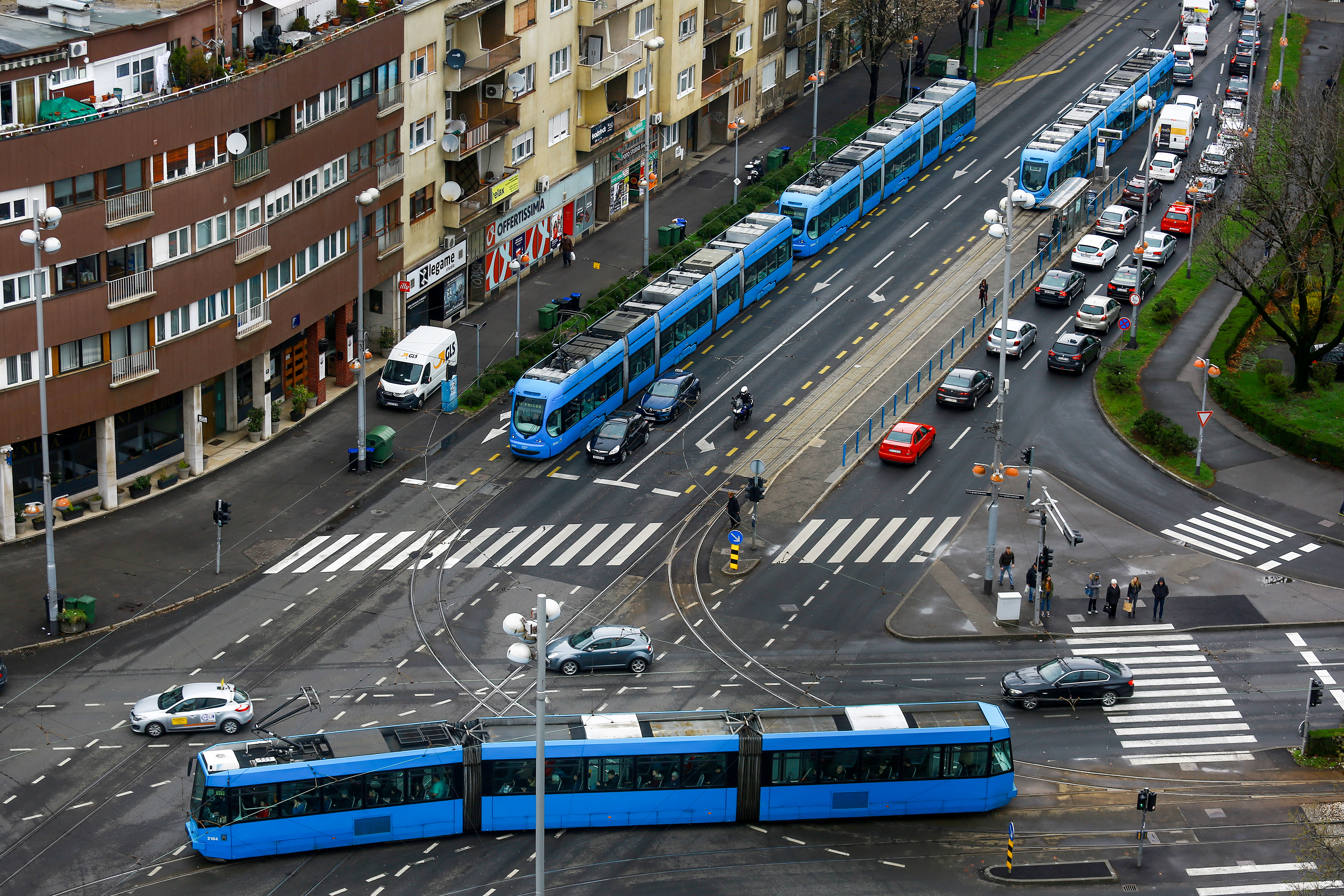Zagreb: Pogled sa Zagrepčanke na križanje Savske ceste i Ulice grada Vukovara