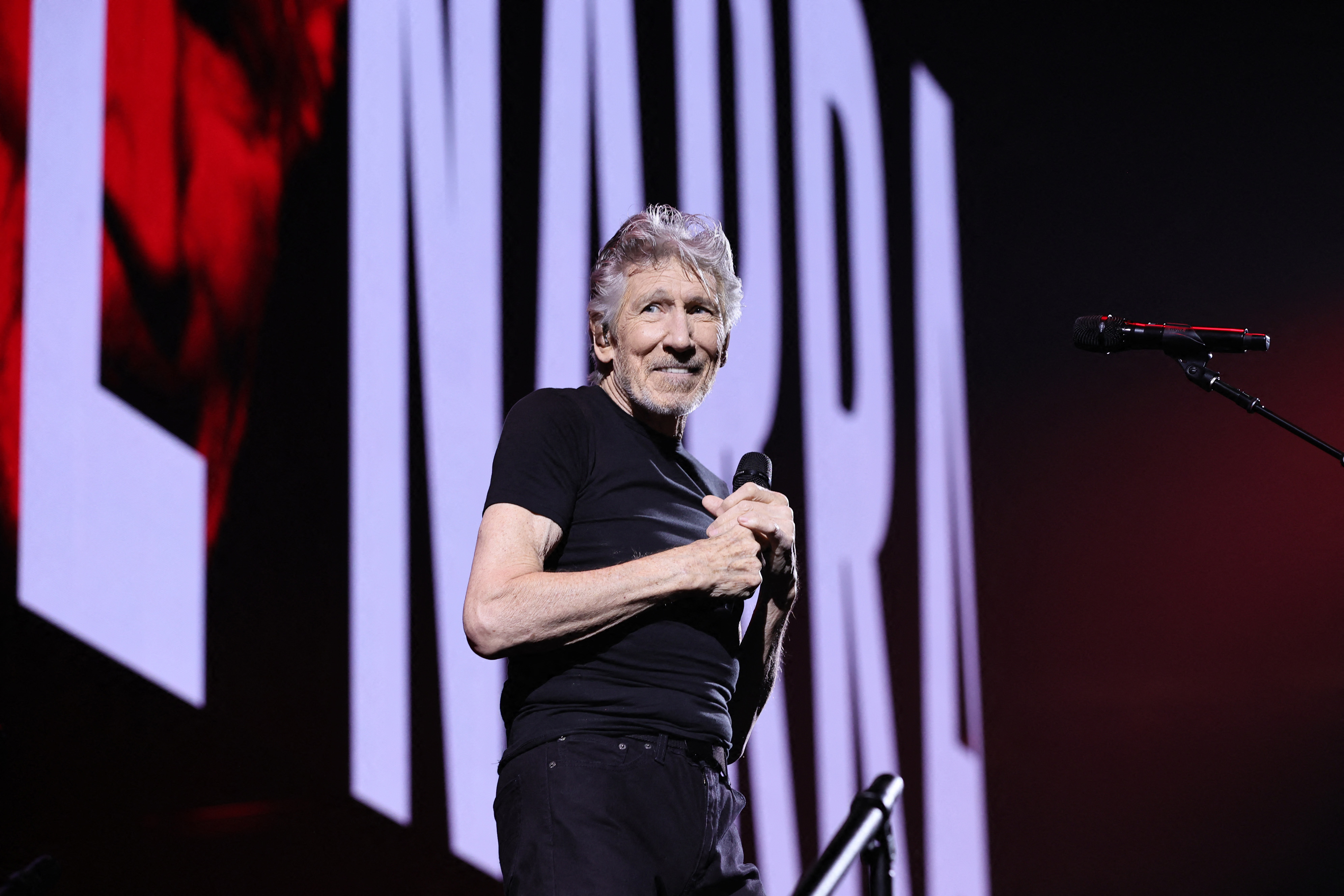 Roger Waters In Concert - New York, NY