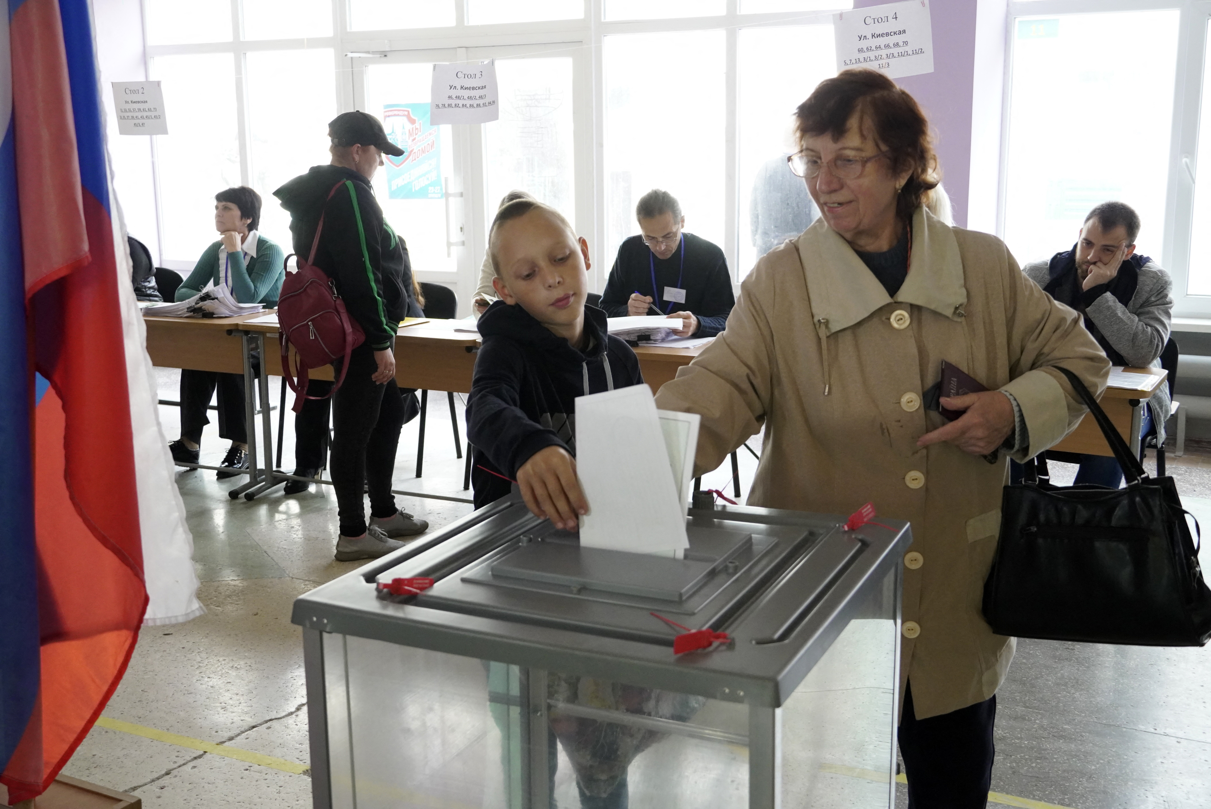 UKRAINE-RUSSIA-CONFLICT-REFERENDUM-VOTING