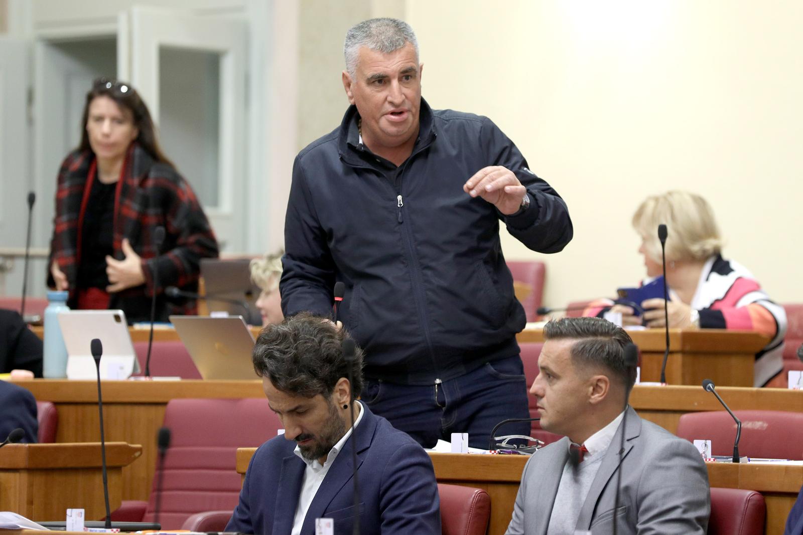 Zagreb: Aktualno prijepodne u Saboru