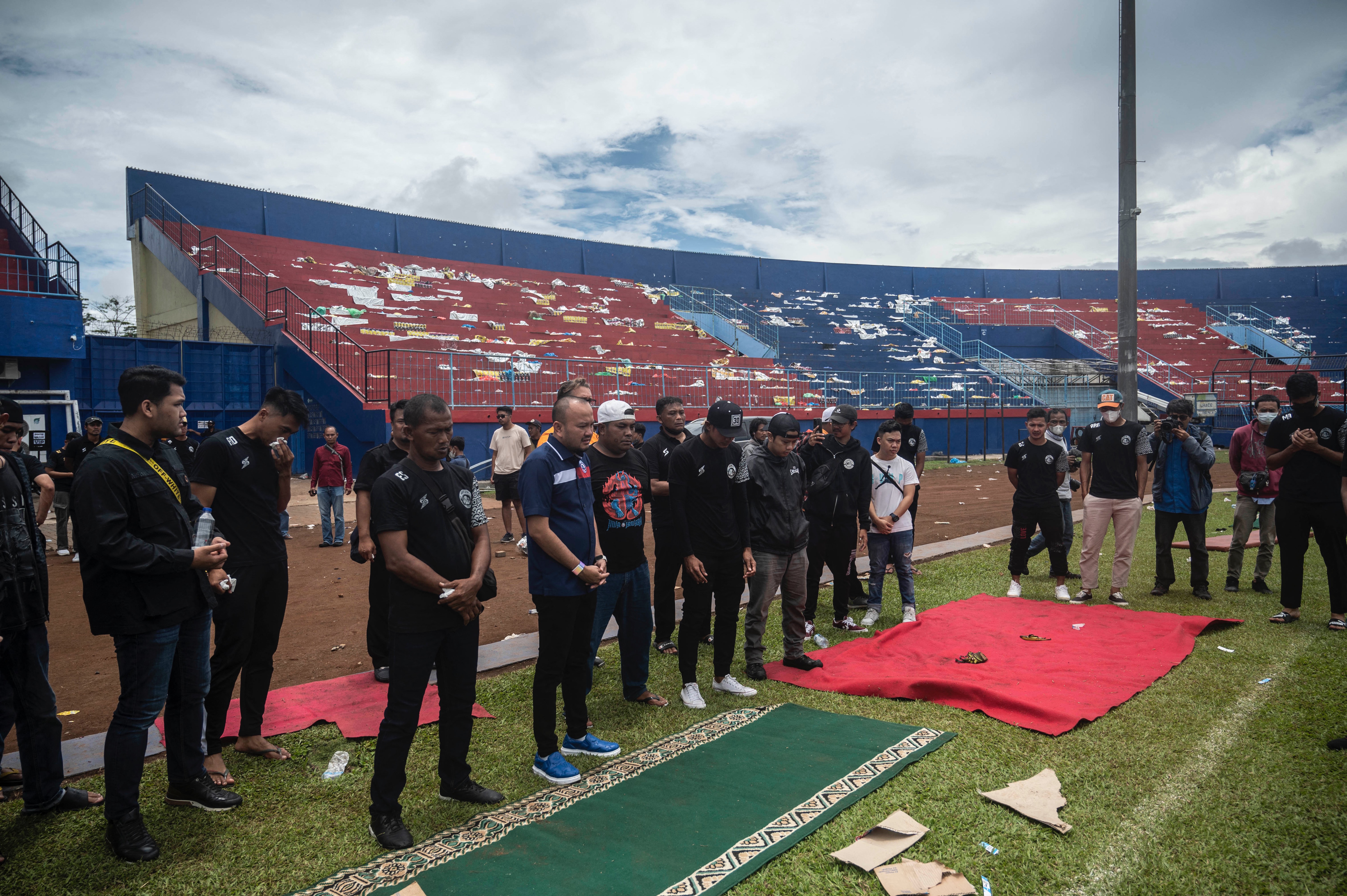 INDONESIA-FBL-UNREST-STAMPEDE