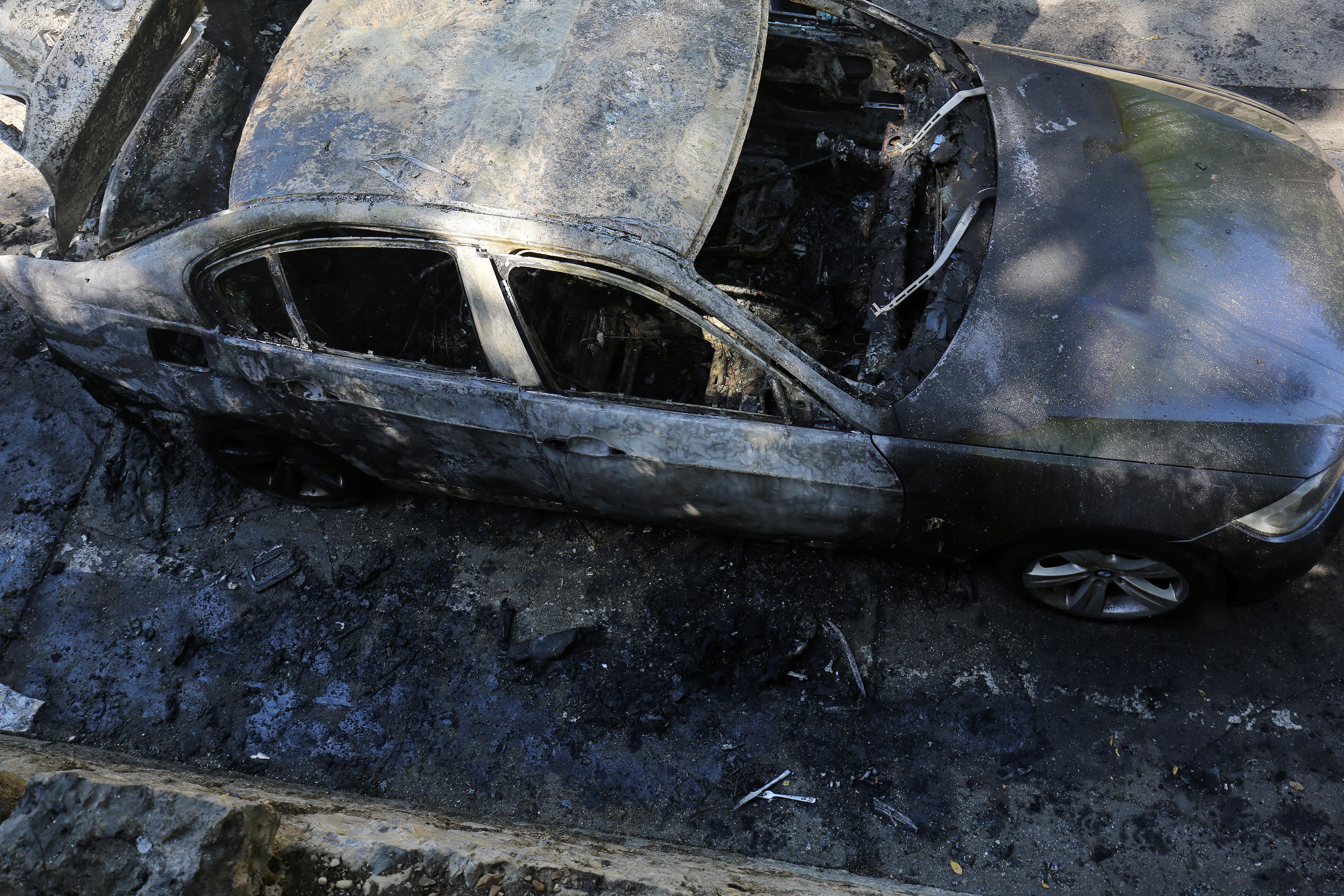 Zadar: Navija?ima Levskog zapaljen BMW, Bugarin ozlije?en