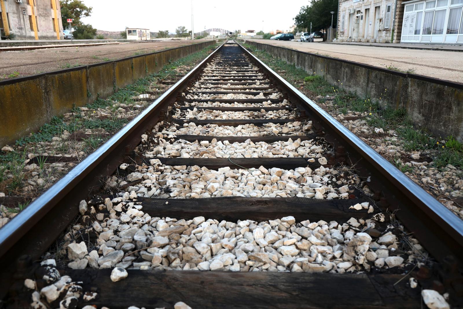 Počeo je pilot-projekt besplatnog javnog željeznickog prijevoza djece i učenika