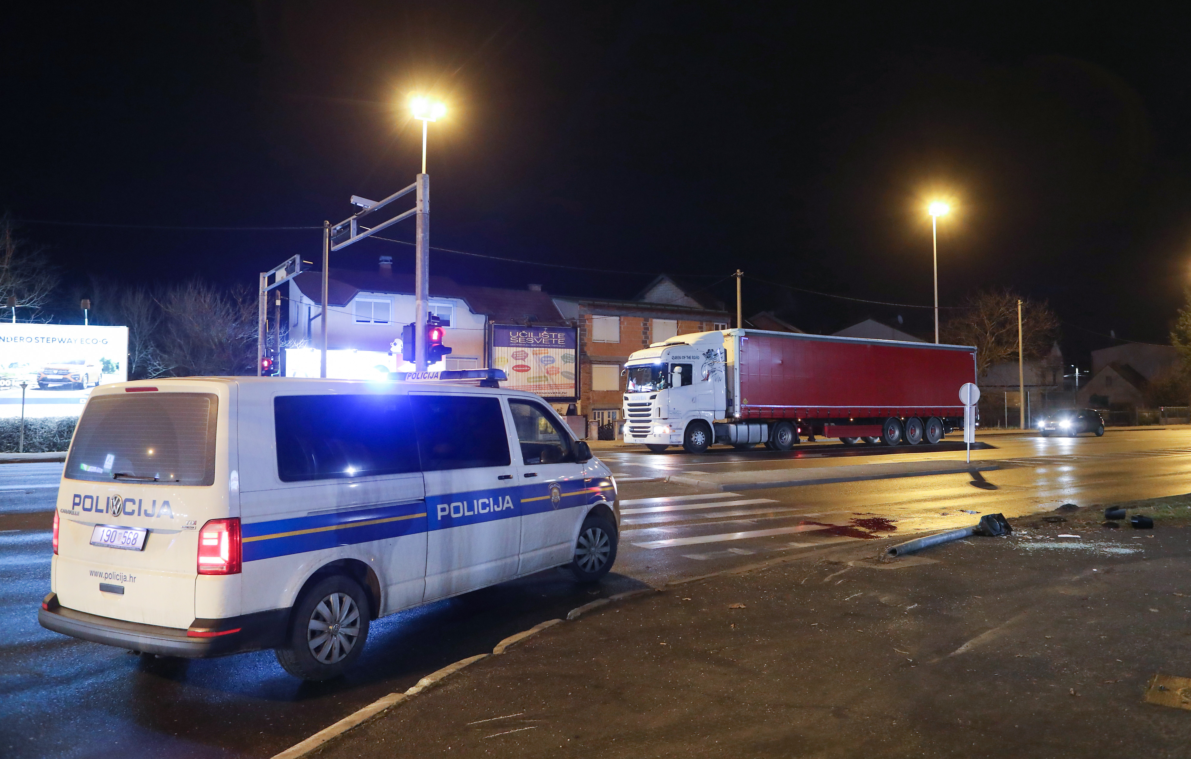 Prometna nesreća na križanju Branimirove ulice i Zagrebačke ceste u Sesvetama