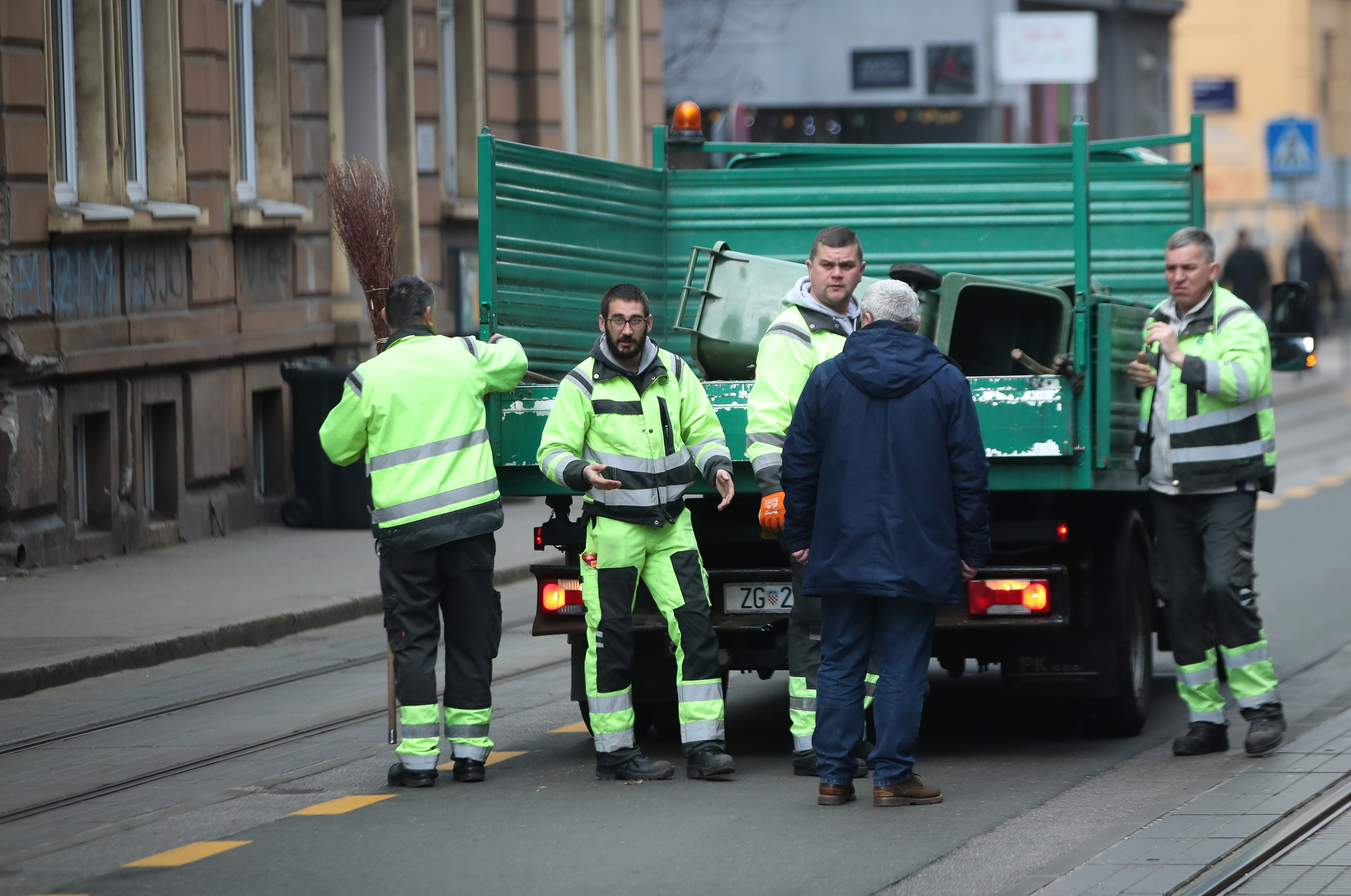 Zagreb: Zaposlenici Čistoće obavljaju svoje svakodnevne poslove