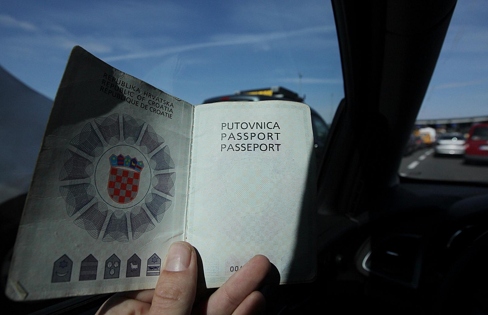 Bregana: Pootrenje kontrola izazvalo je guvu na hrvatsko-slovenskoj granici