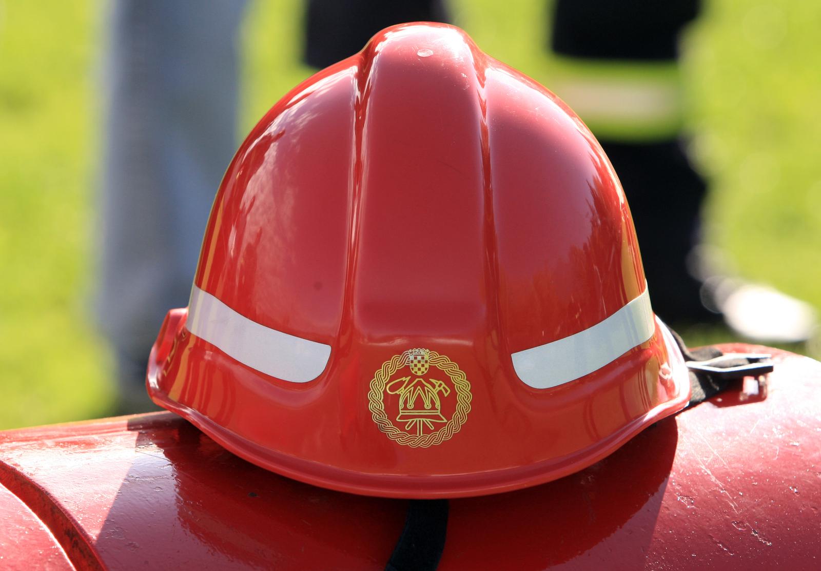 Drni: Natjecanje vatrogasnih postrojbi upanije