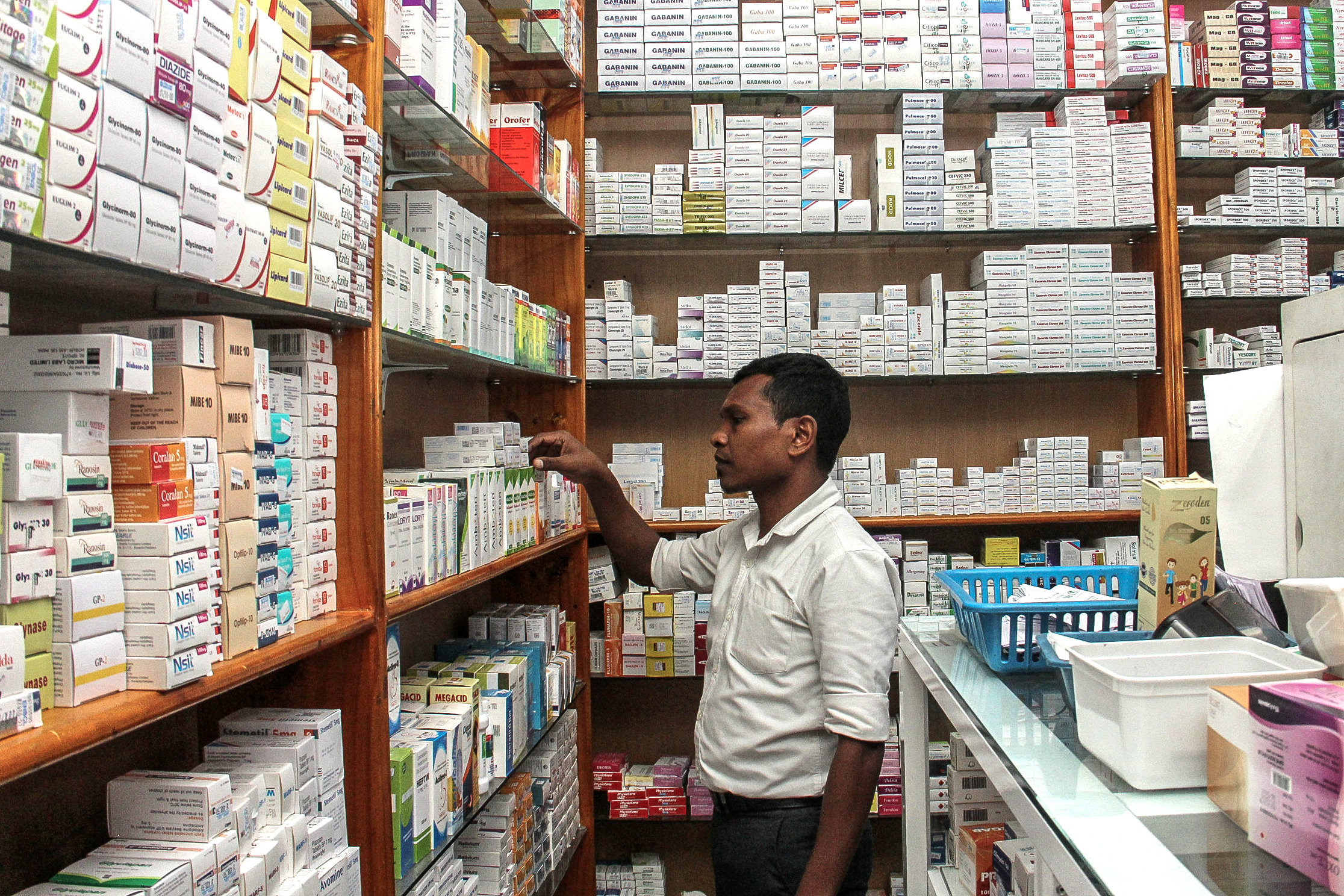 SRI LANKA-HEALTH-ECONOMY