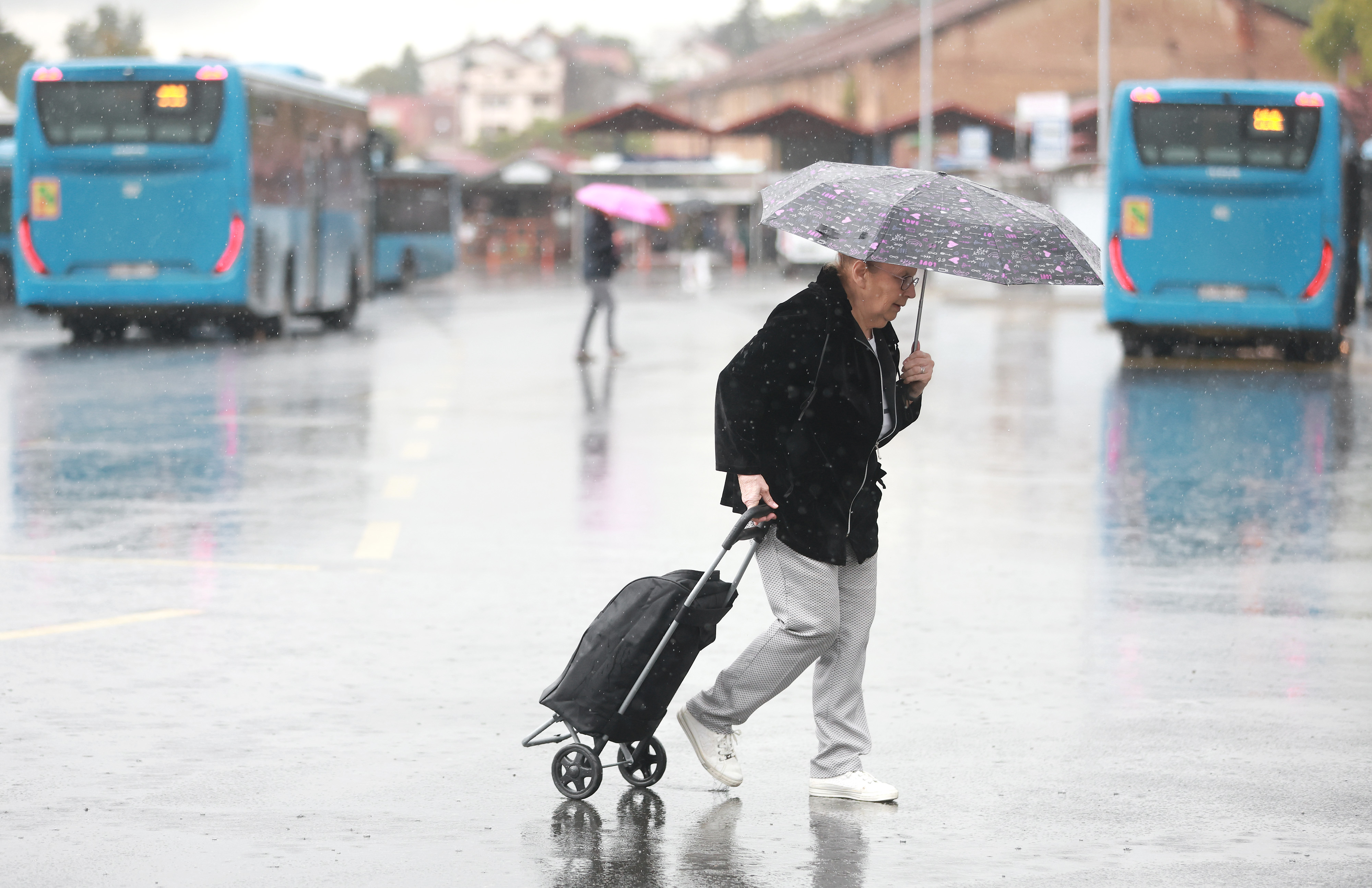 Zagreb: Kia i dalje neumorno pada