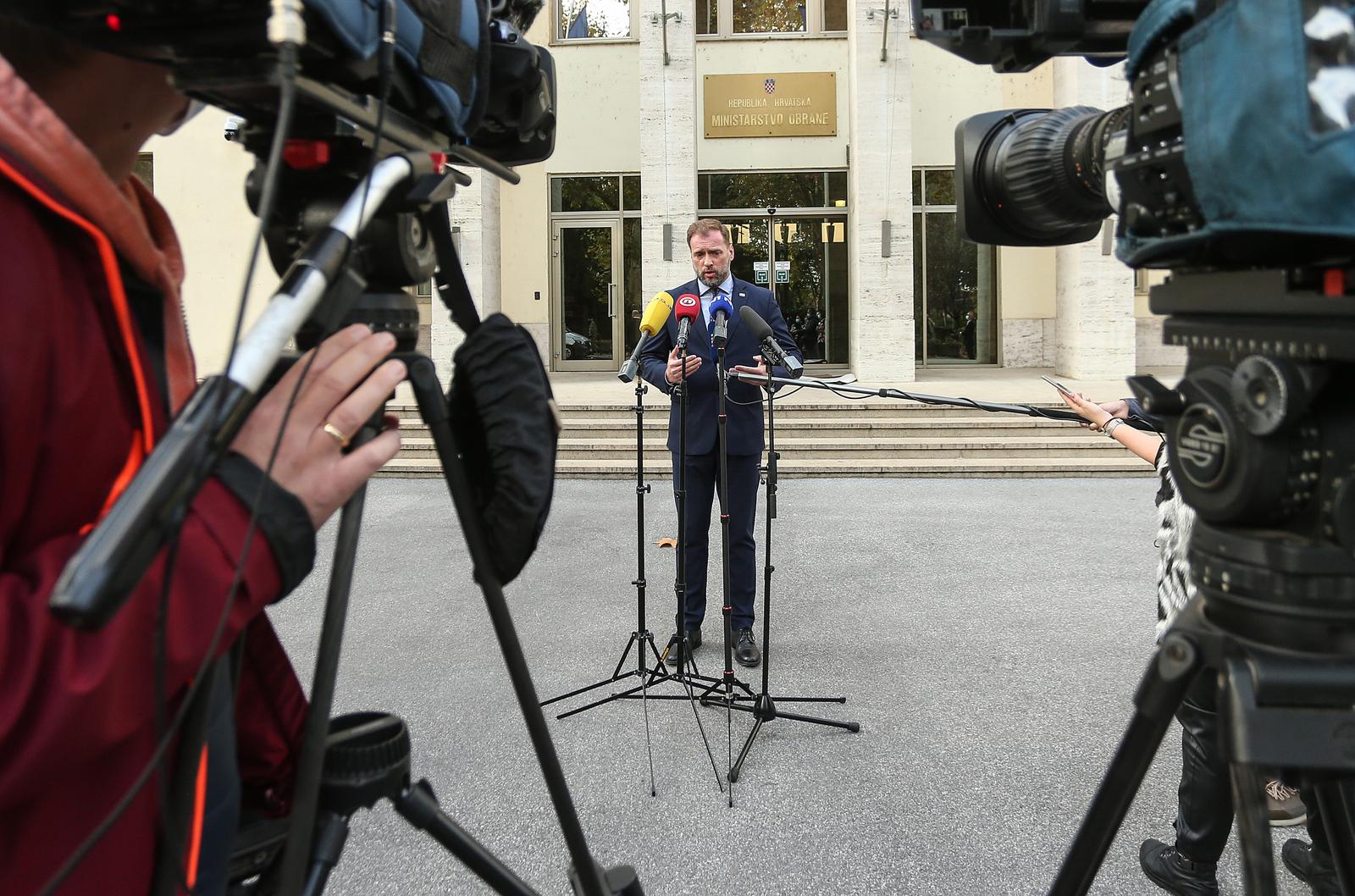 Zagreb: Ministar obrane Mario Banožić odgovorio na optužbe predsjednika Milanovića