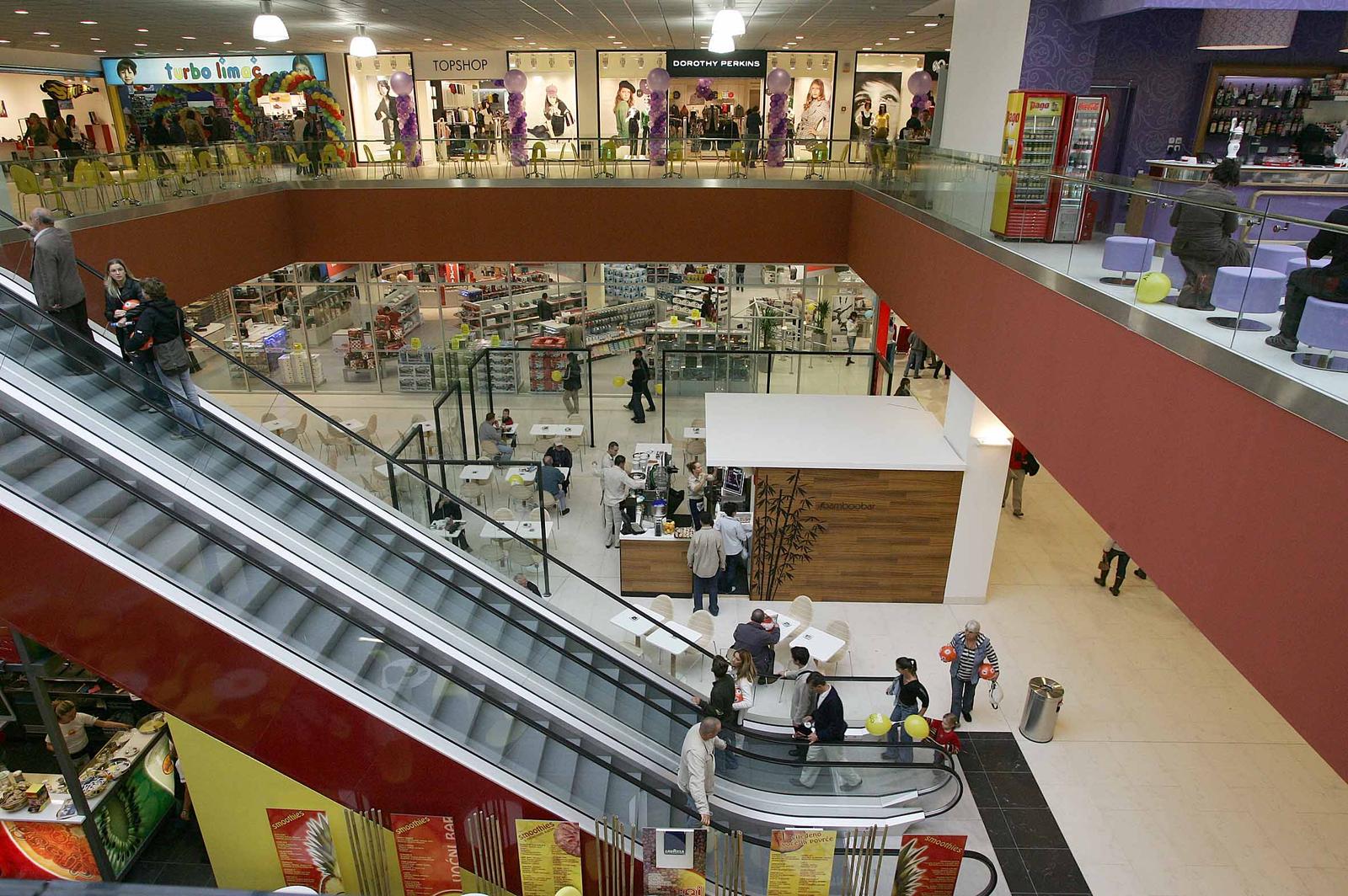 ARHIVA - Zagreb: Svečano otvaranje trgovačkog centra City Centar One