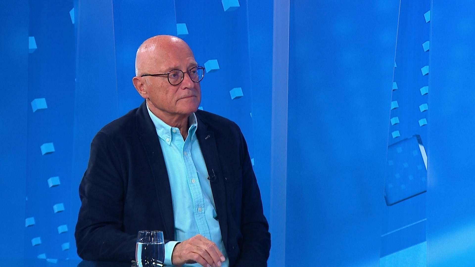 zg-davor stern-clf-041122---2022_11_04---16_39_37---944(20221104-170135752).mxf.00_05_14_03.Still003