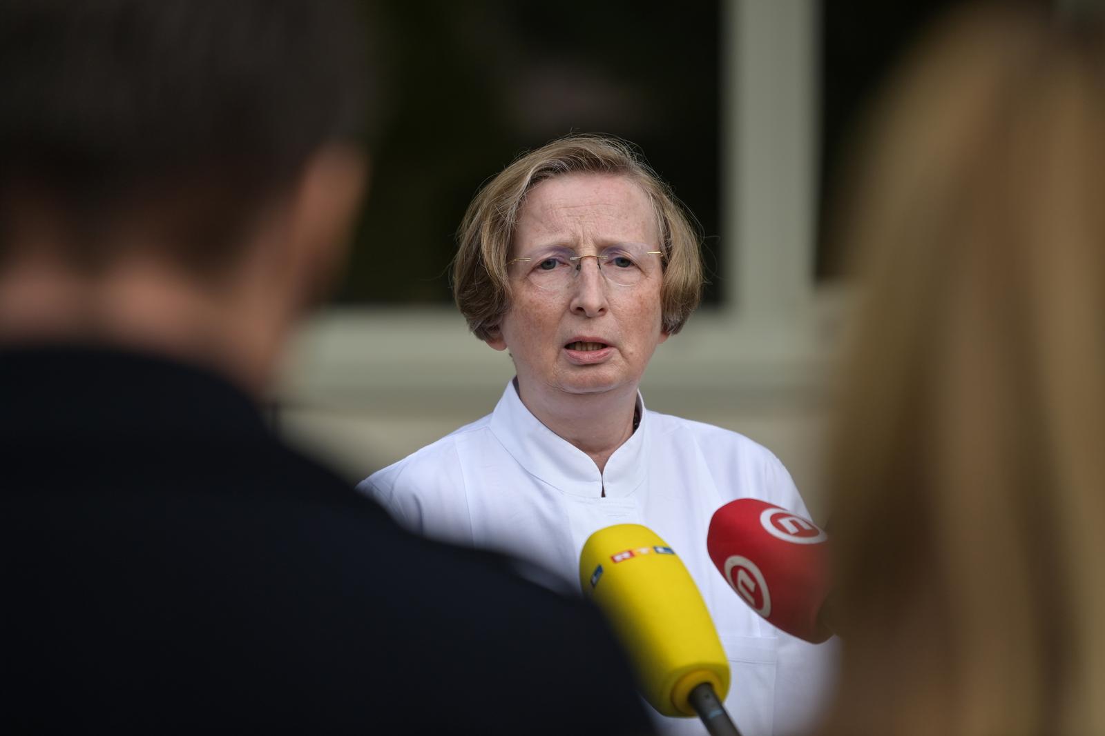 Zagreb: Veleposlanstvo SAD-u laboratoriju klinike Fran Mihaljević uručilo uređaj vrijedan milijun kuna