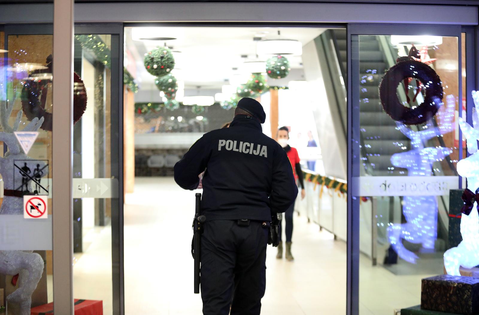 Šibenik: Opljačkana poslovnica OTP banke na Trgu Dražena Petrovića