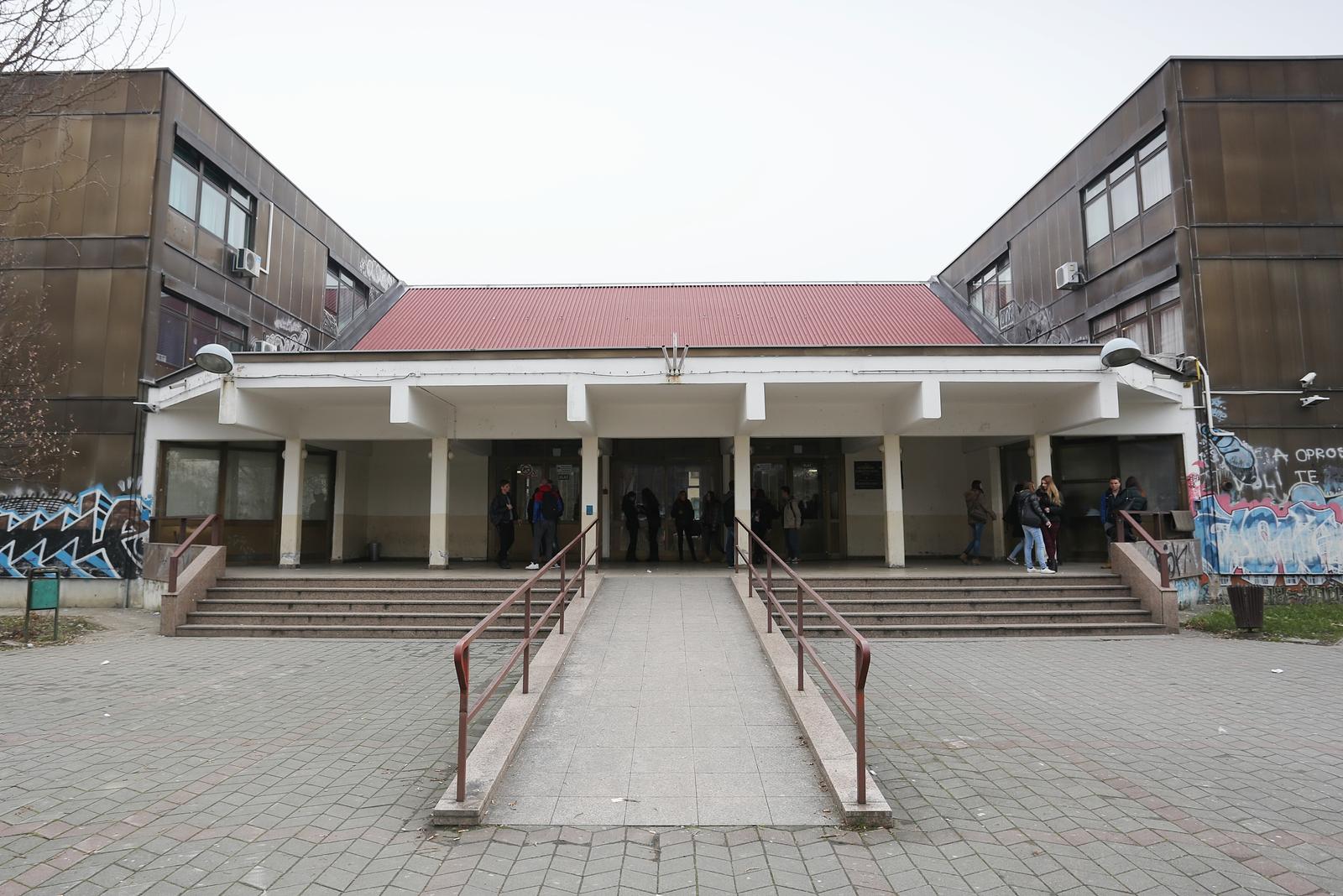 Zagreb: kolska zgrada u kojoj se nalaze ?etiri srednje kole